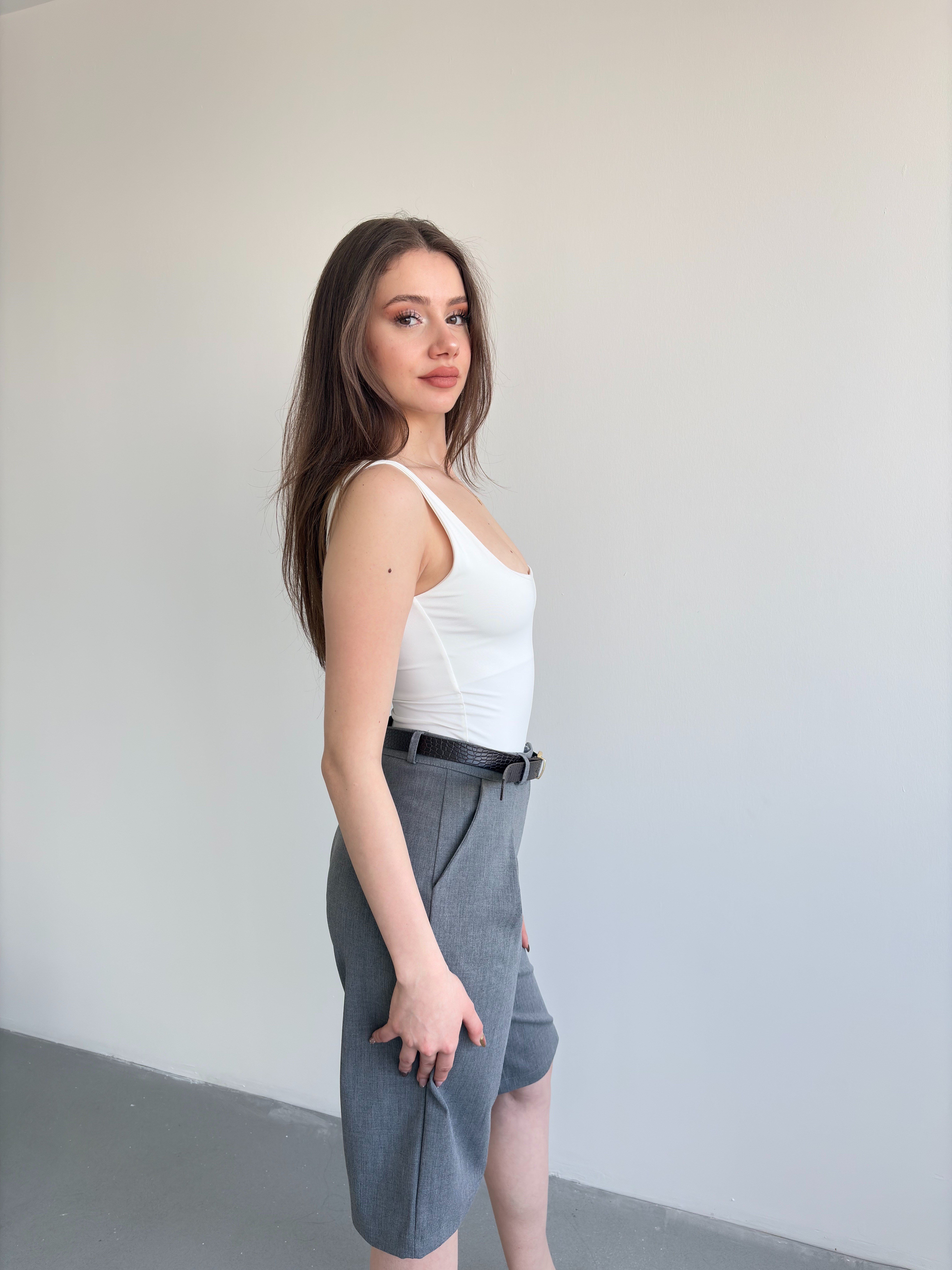 Kare Yaka Sırt Detay Bodysuit