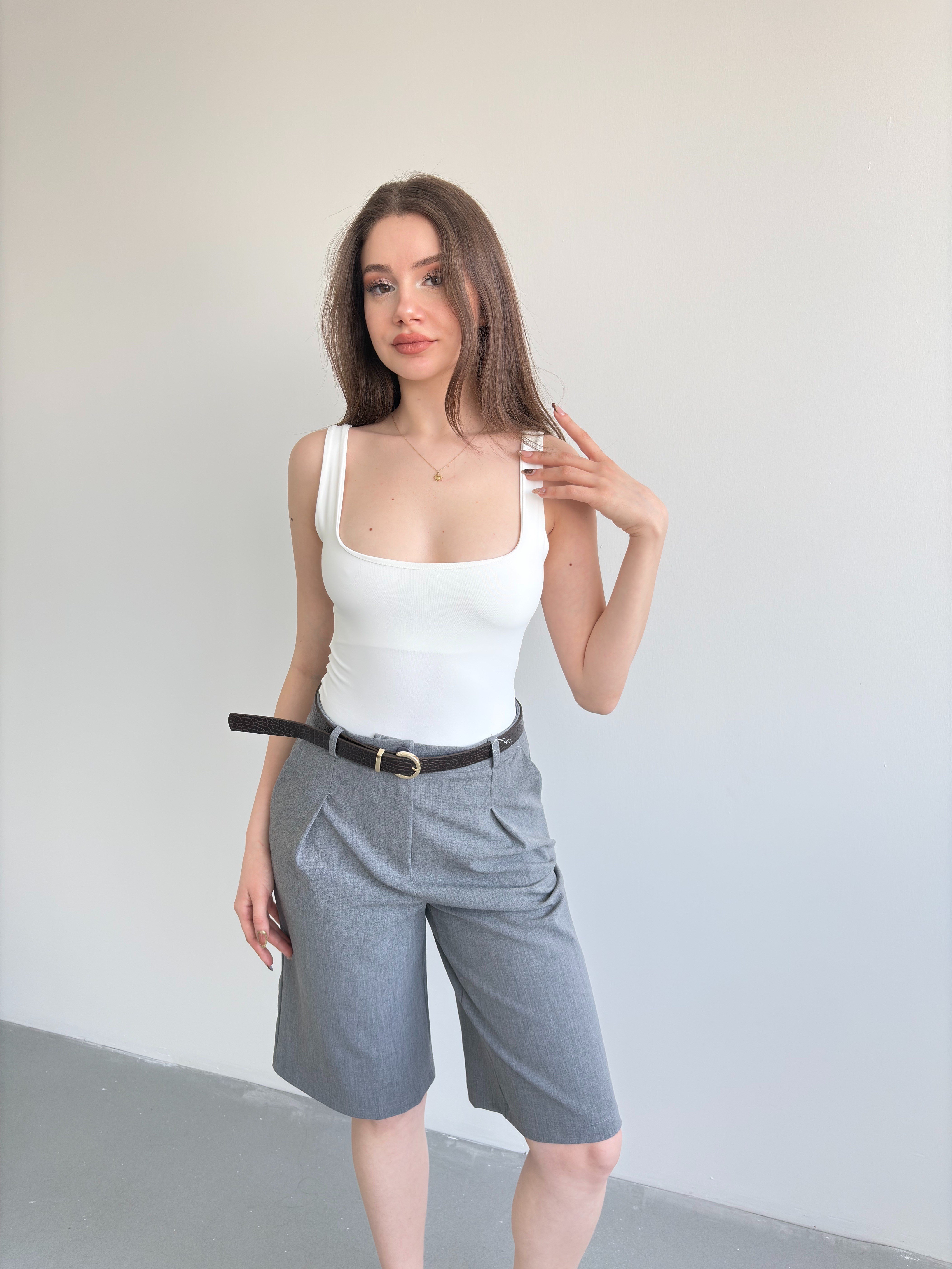 Kare Yaka Sırt Detay Bodysuit