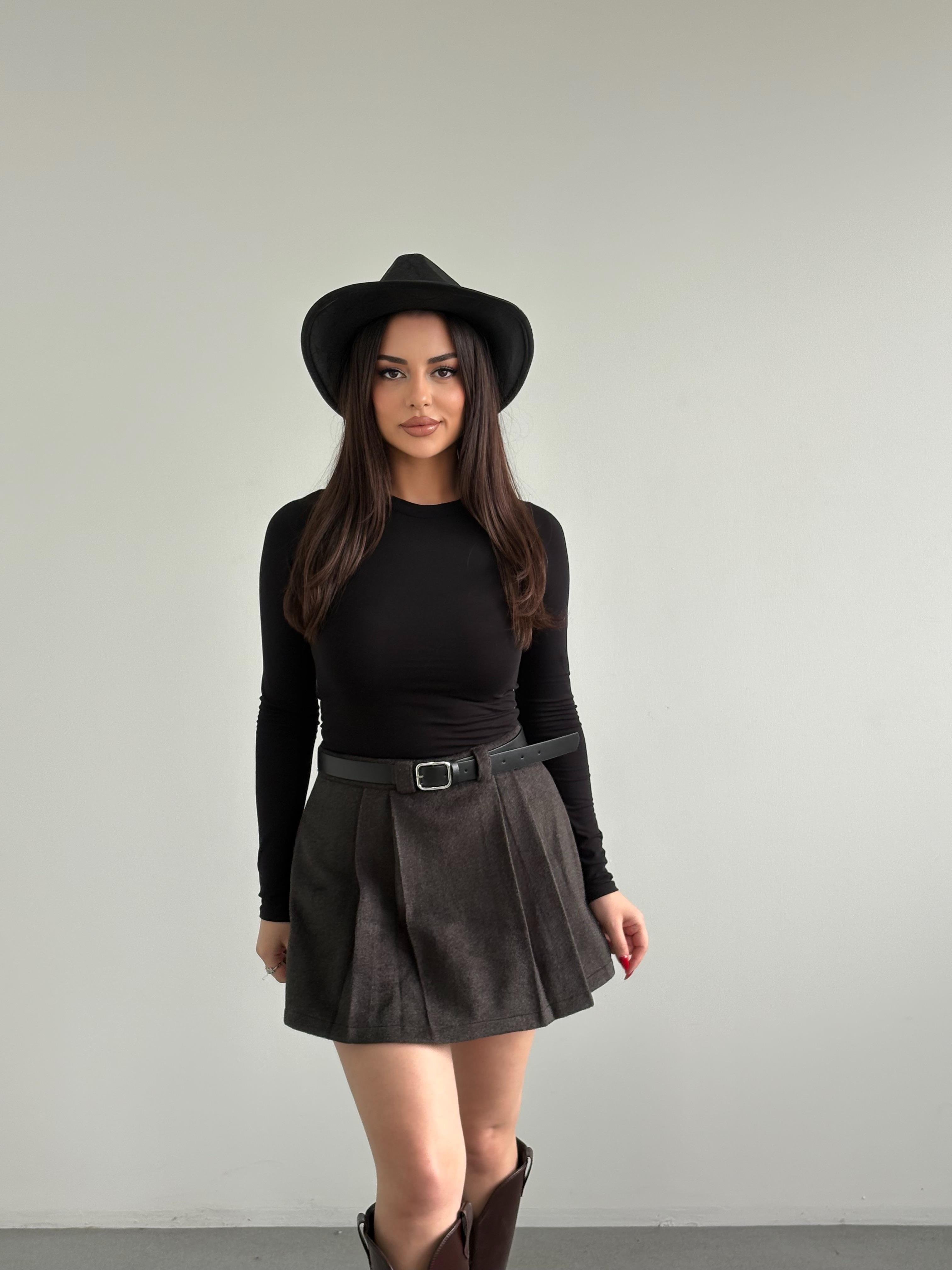 Kaşe Kemerli Şort Etek