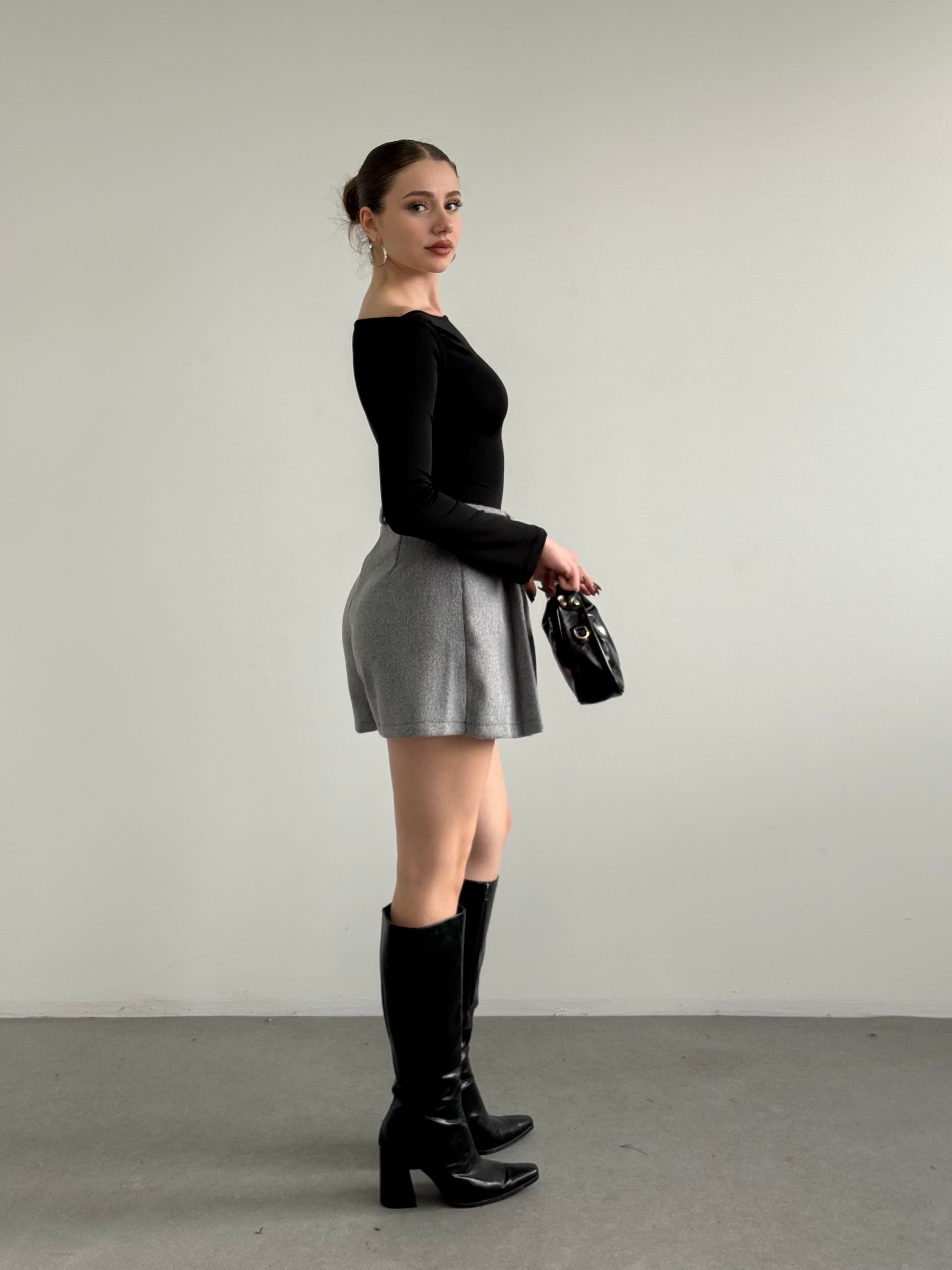 Kaşe Kemerli Şort Etek