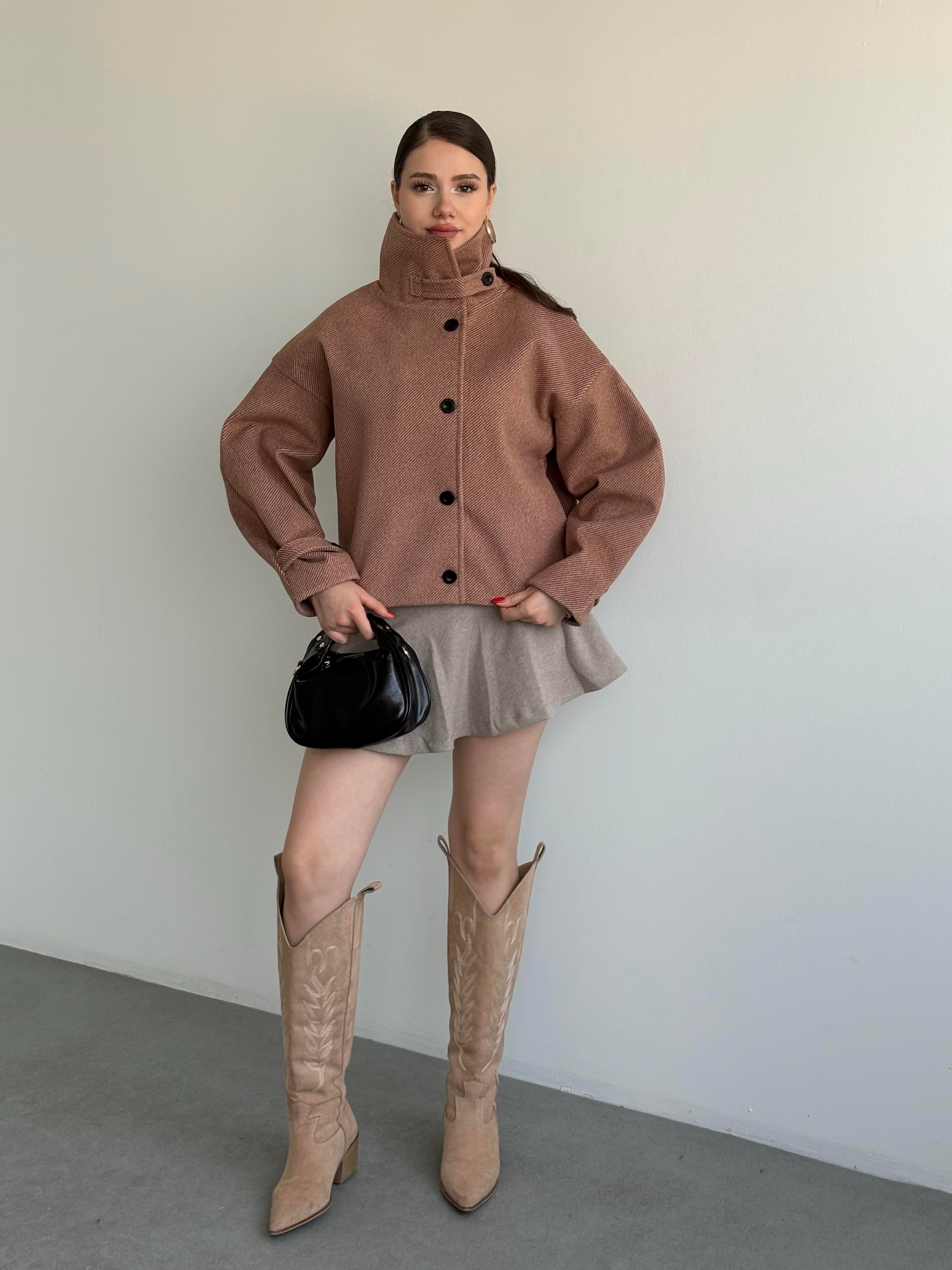 Kaşe Oversize Düğmeli Ceket