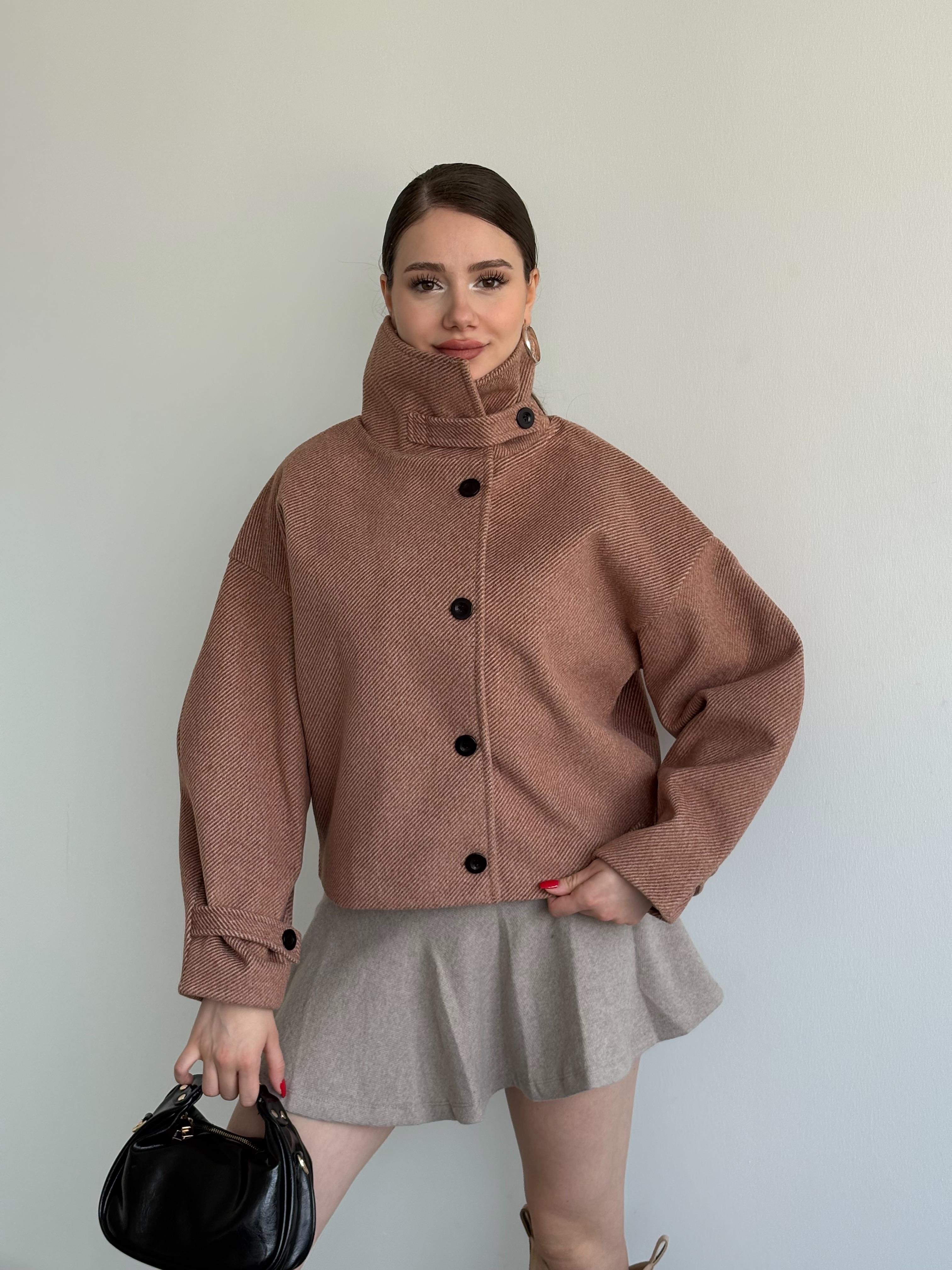 Kaşe Oversize Düğmeli Ceket