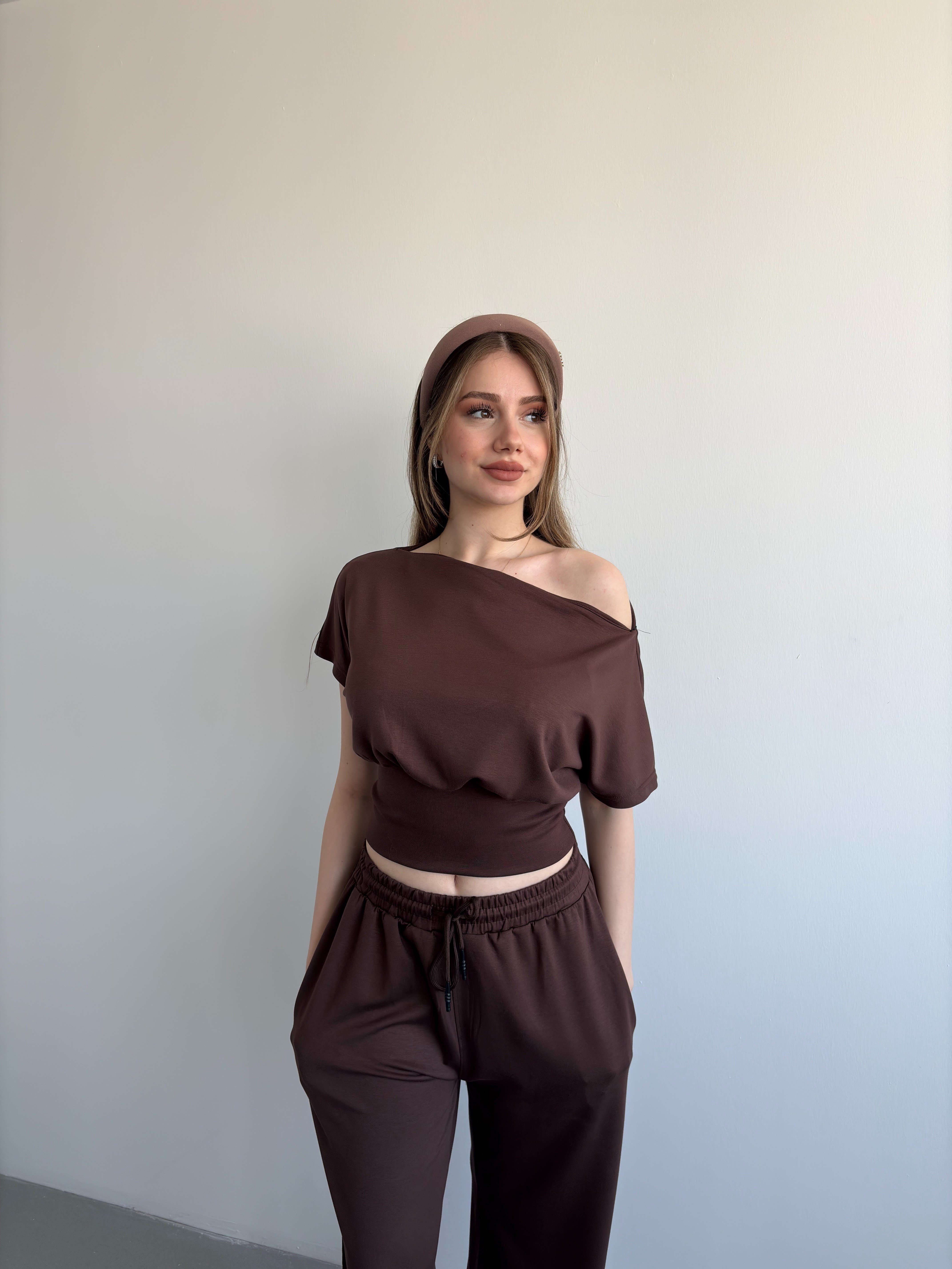 Kayık Yaka Modal Takım
