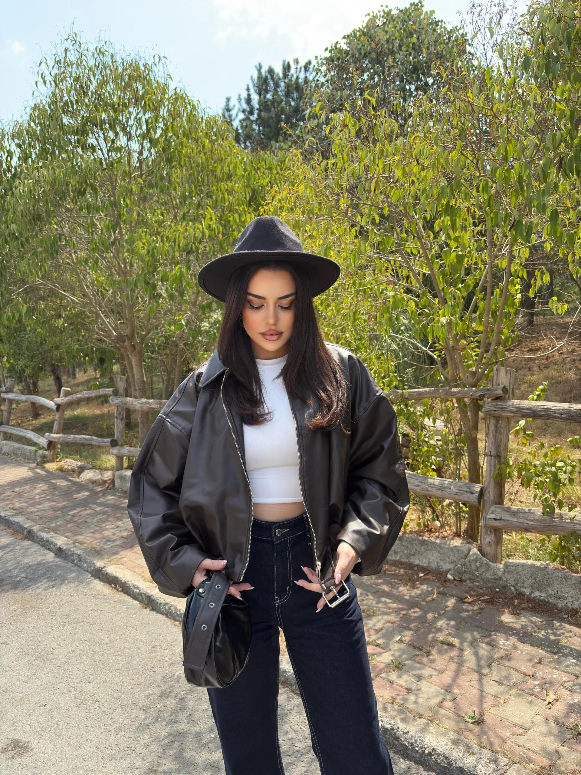 Kemerli Oversize Deri Ceket