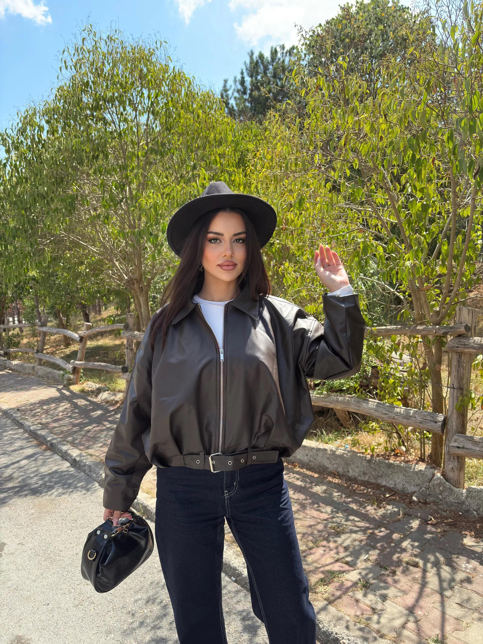 Kemerli Oversize Deri Ceket