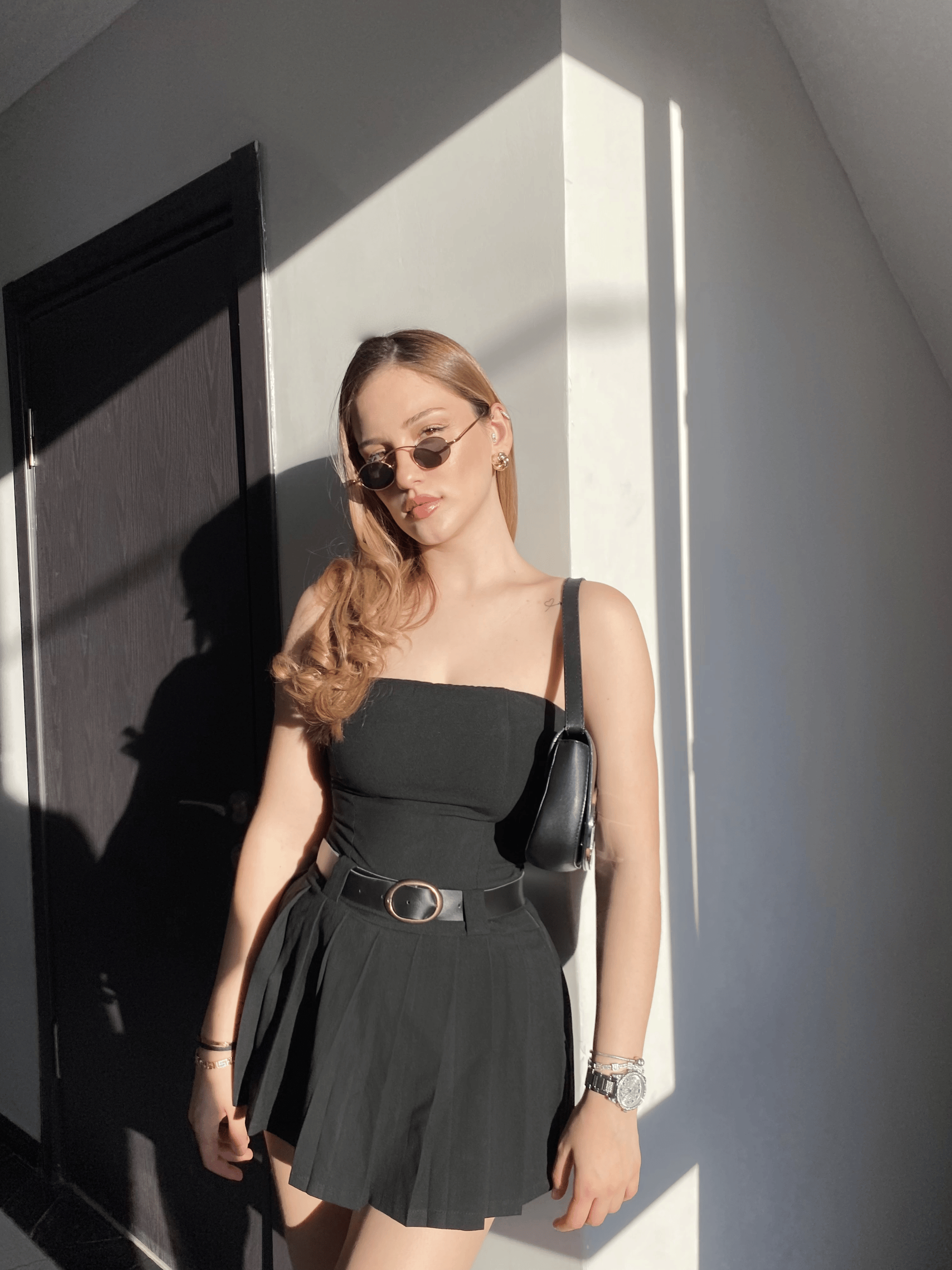 Kemerli Straplez Pileli Şort Elbise