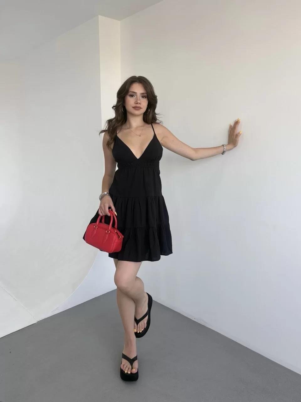 Keten Arkası Bağcıklı Elbise