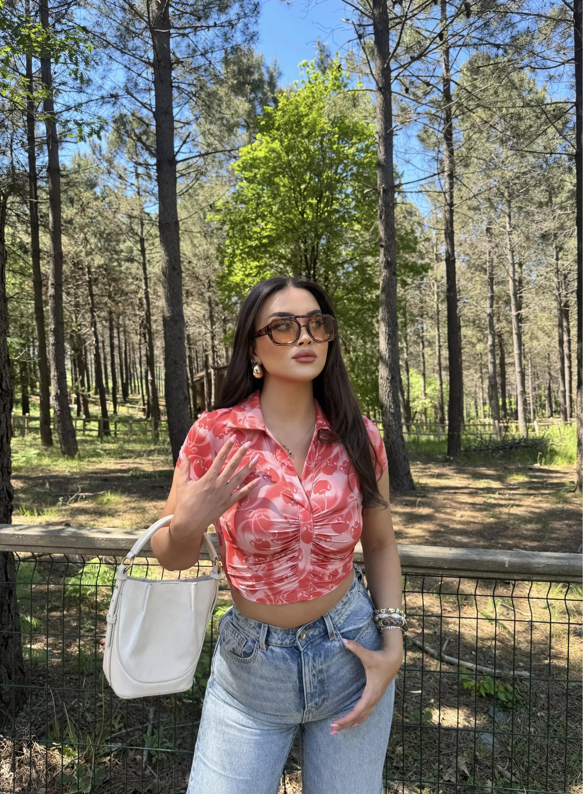 Kiraz Desen Büzgülü Crop