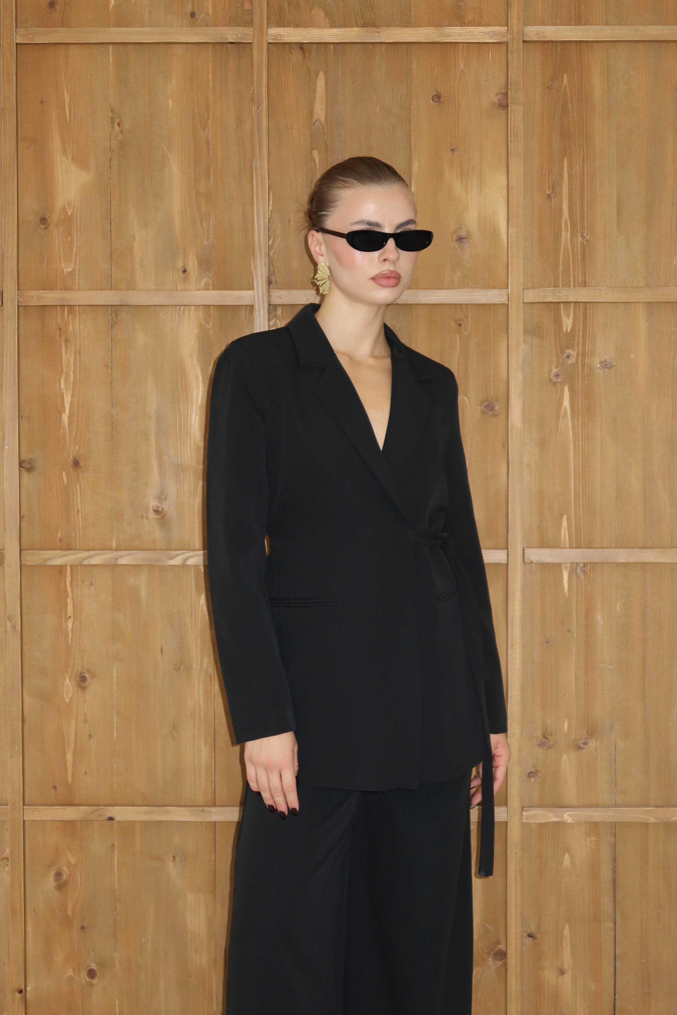 Kuşaklı Double Blazer Takım Siyah