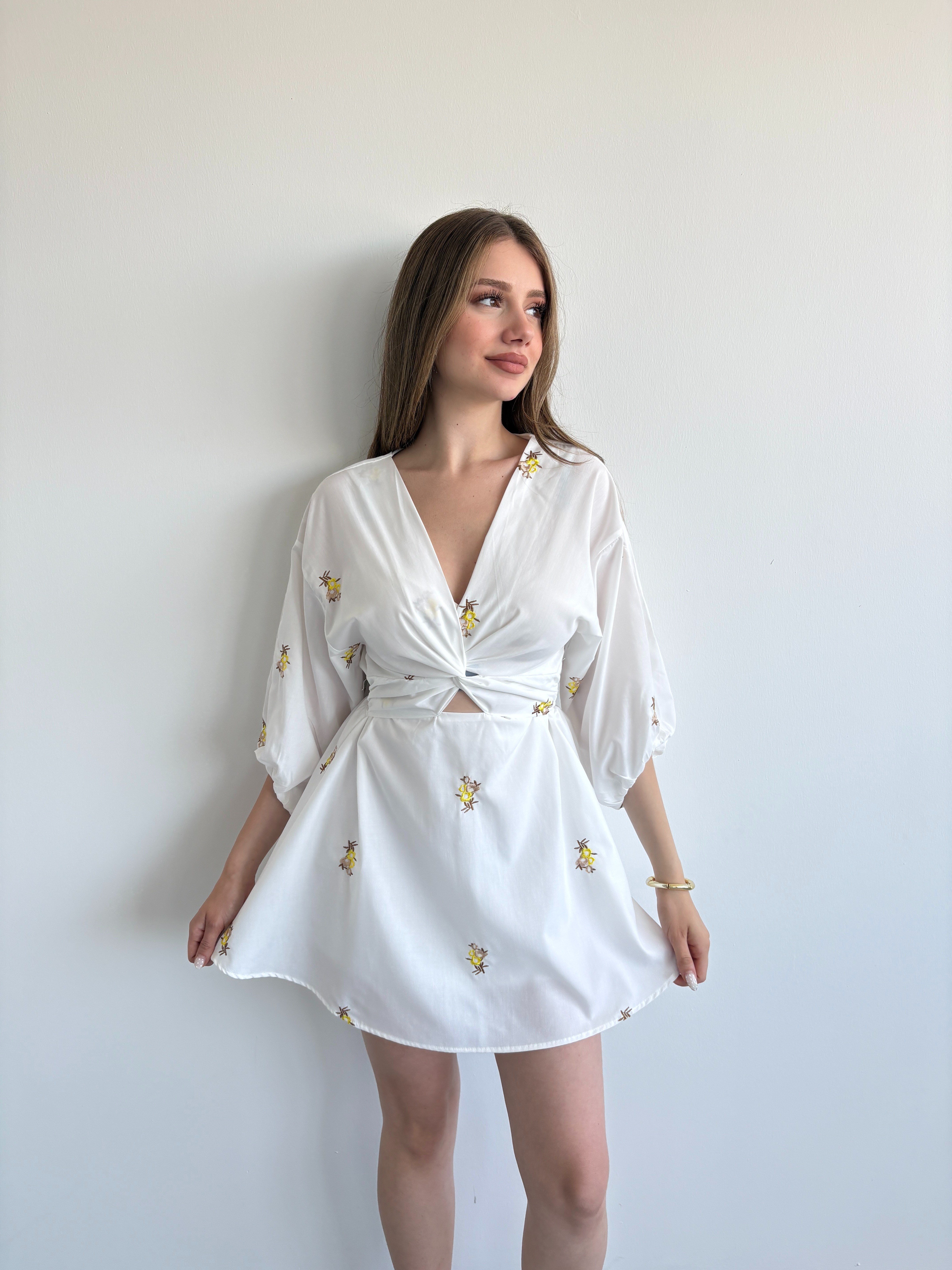 Nakışlı Mini Elbise