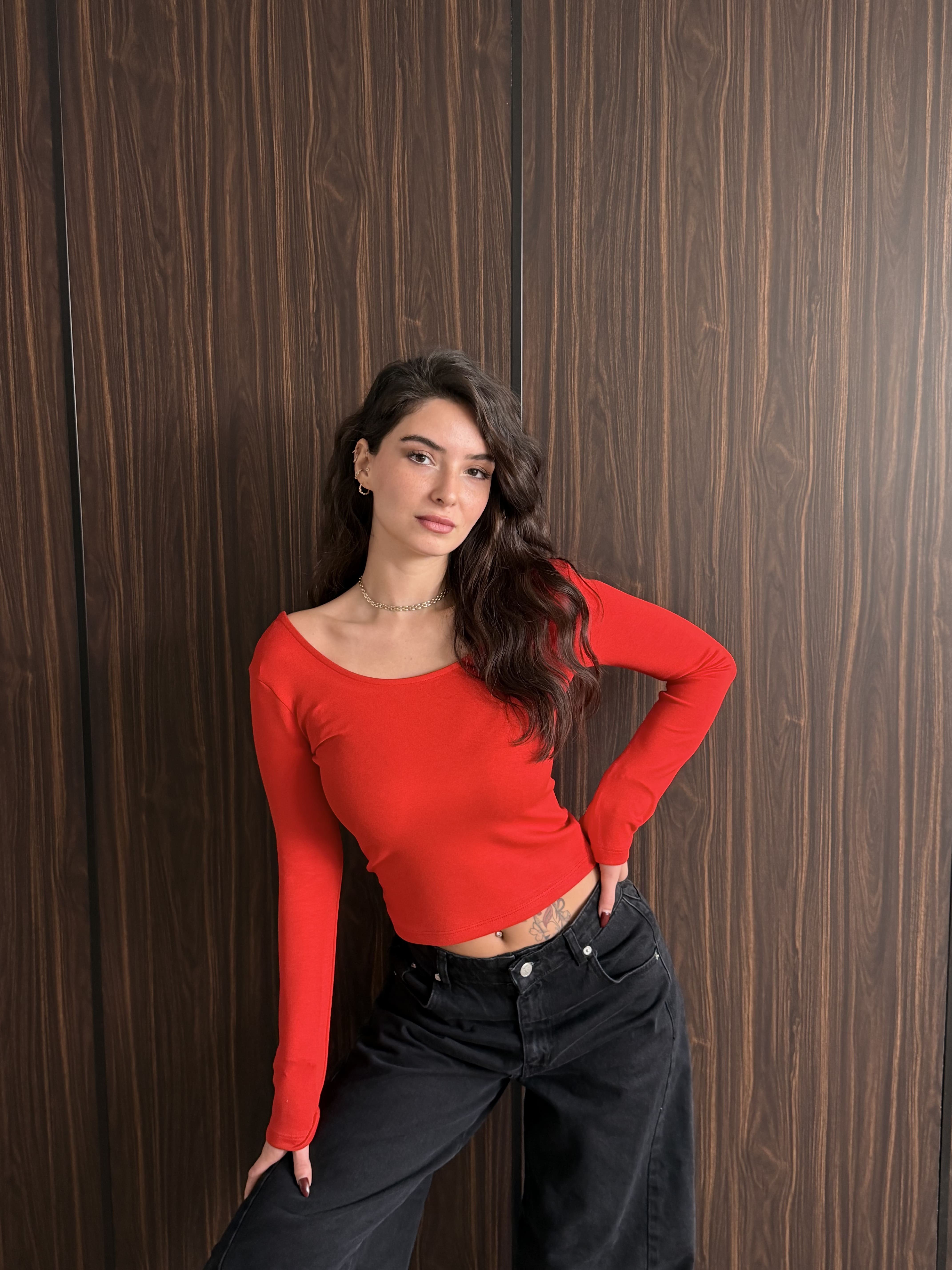 Oval Yaka Basic Crop