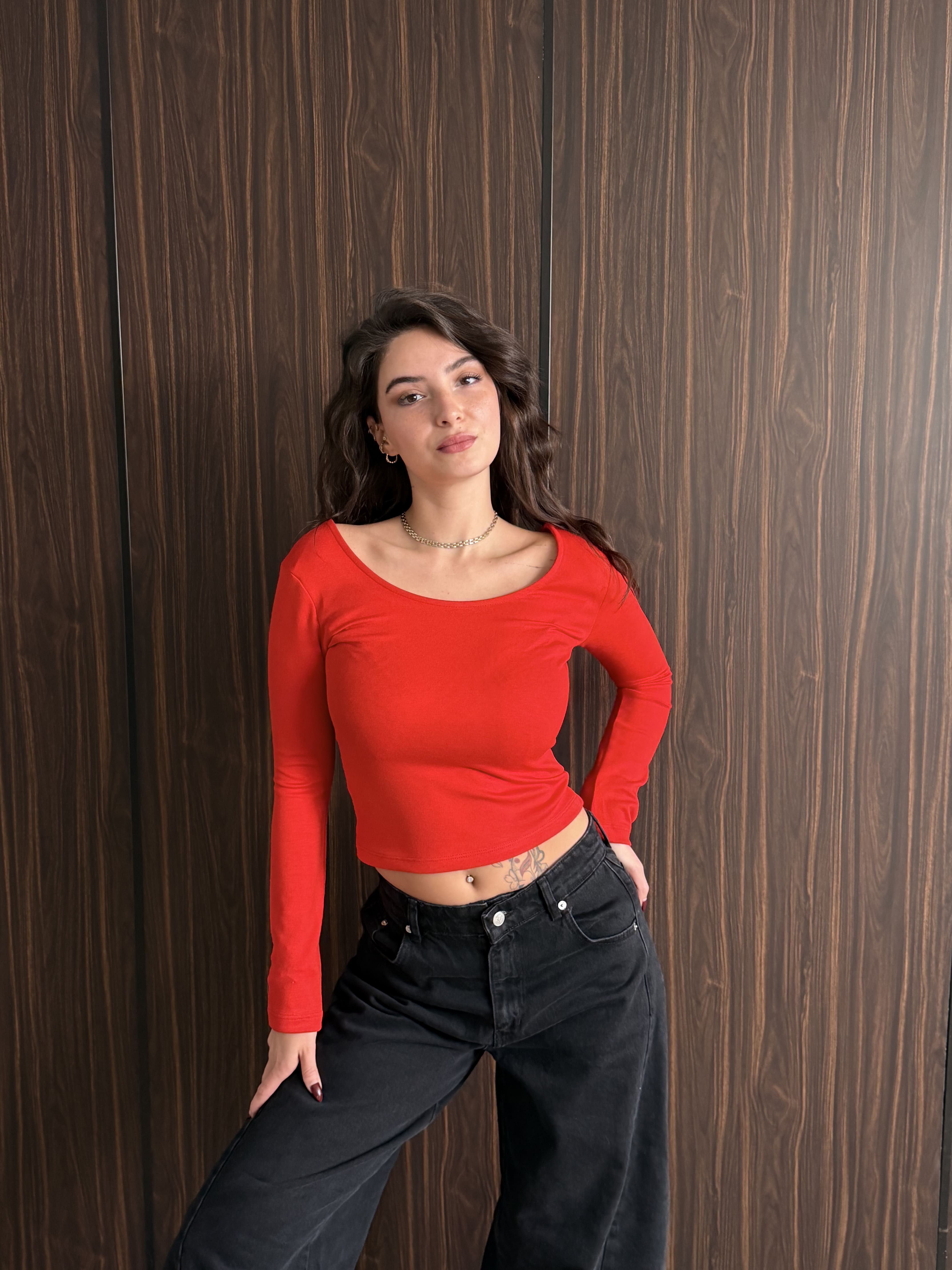 Oval Yaka Basic Crop
