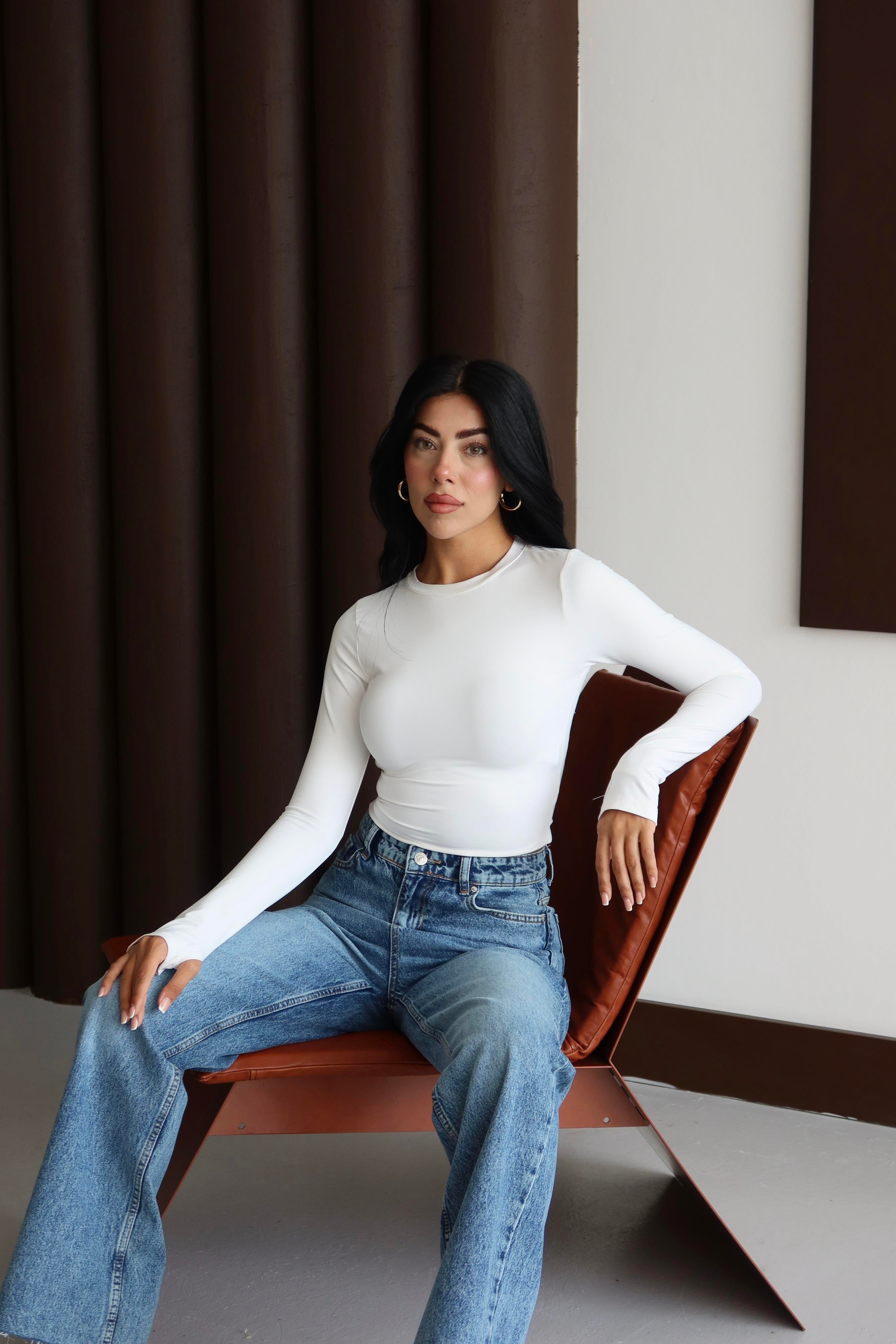 Parmak Detay Basic Crop Beyaz