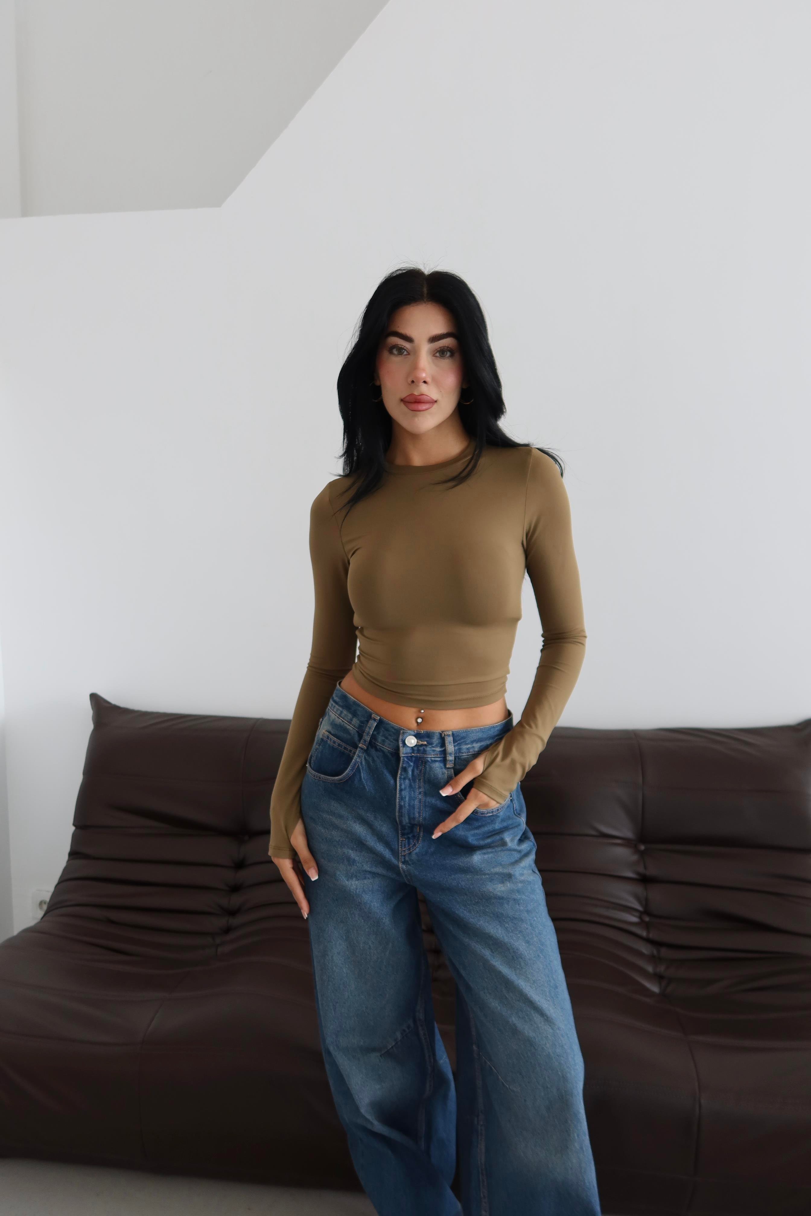 Parmak Detay Basic Crop Haki