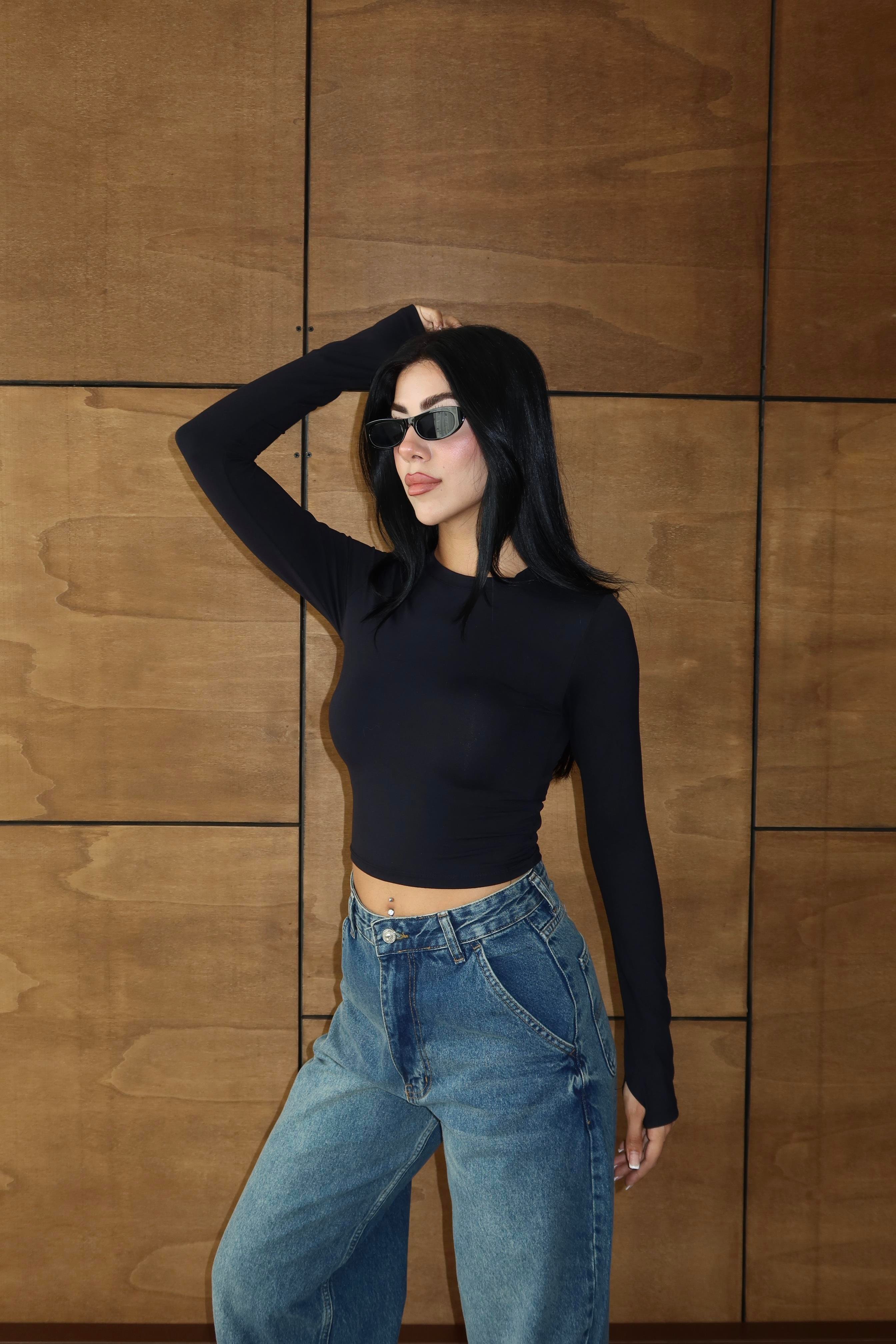 Parmak Detay Basic Crop Siyah
