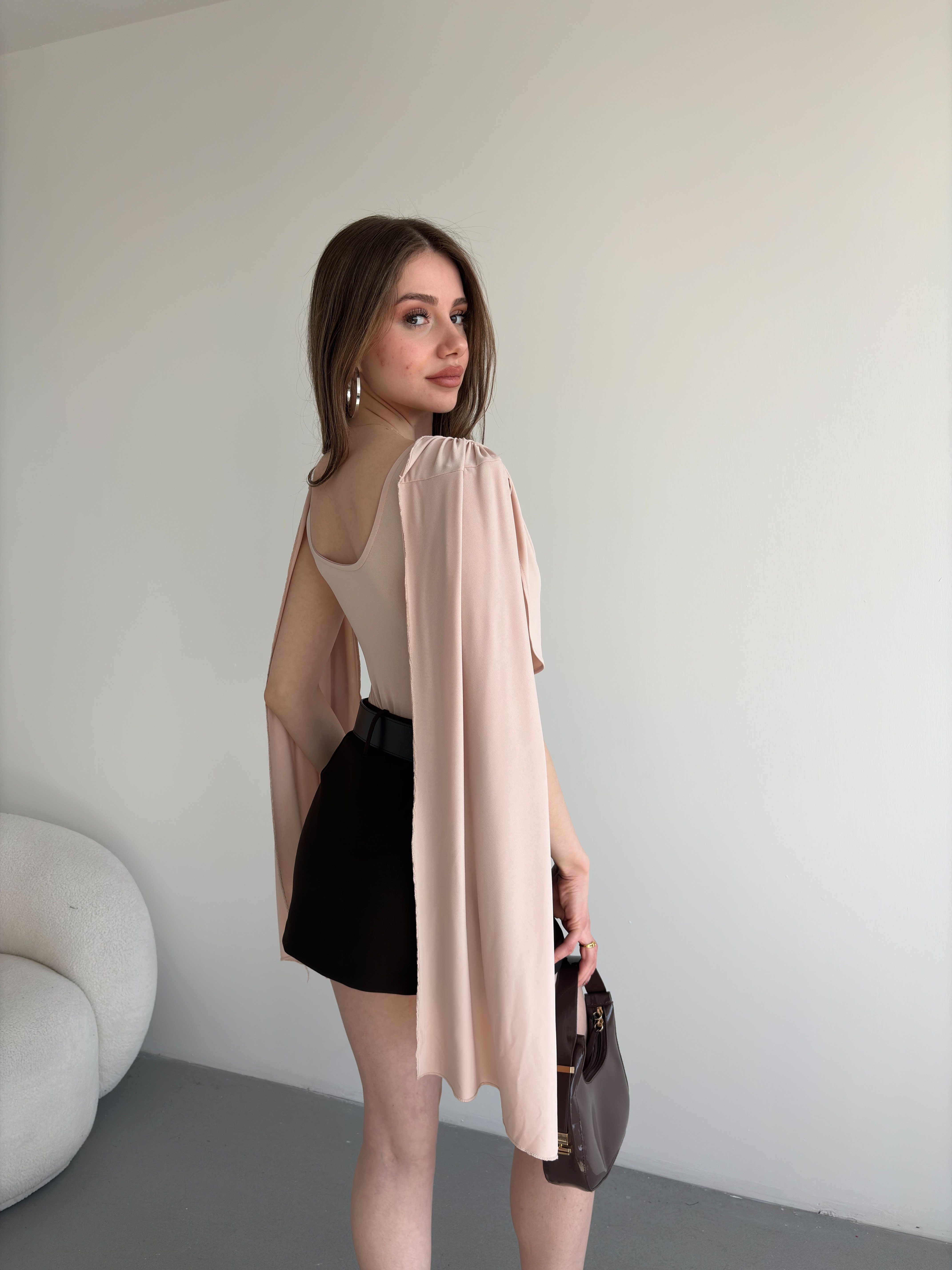 Pelerin Bodysuit