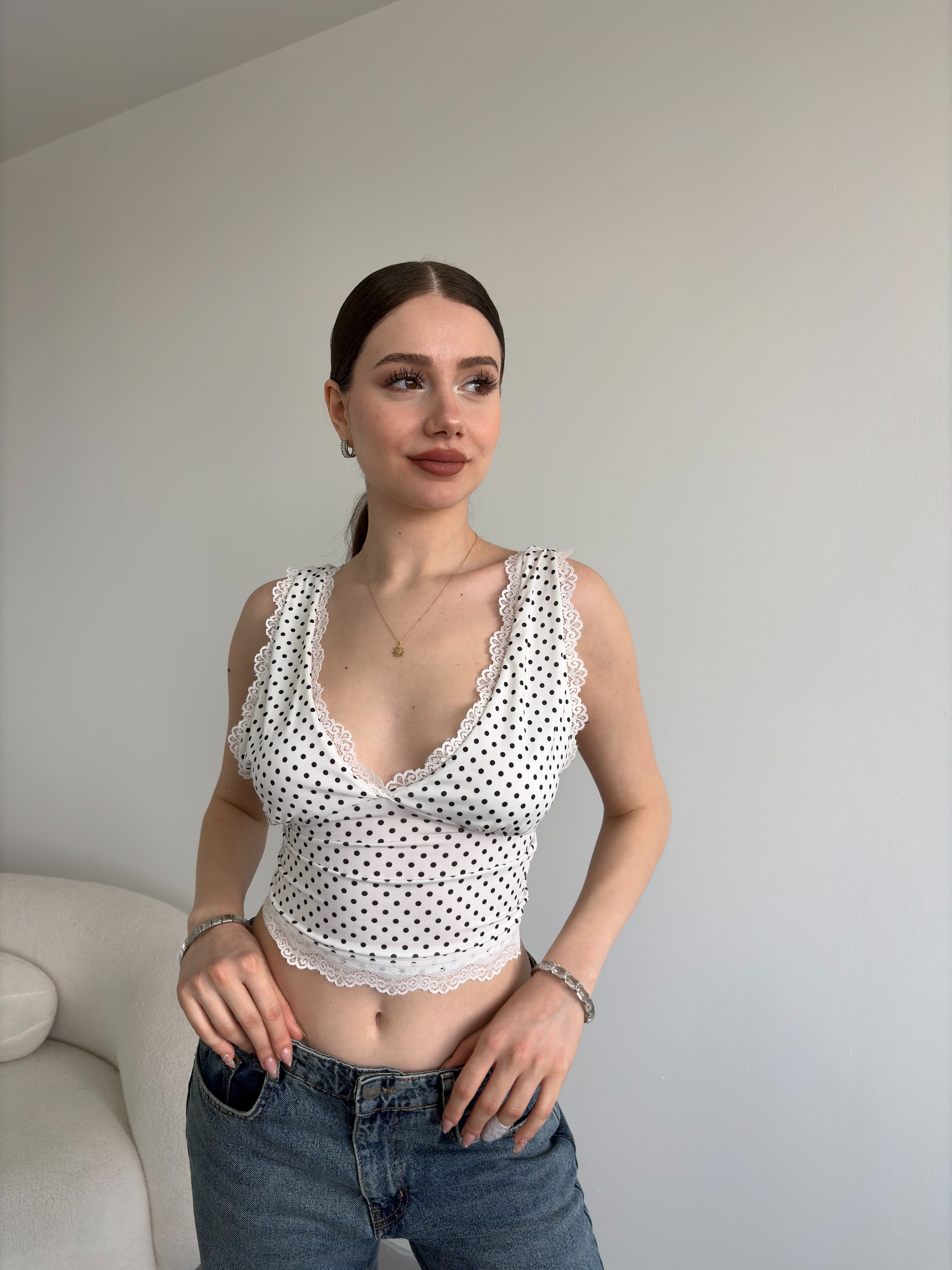 Puantiyeli Dantel Crop