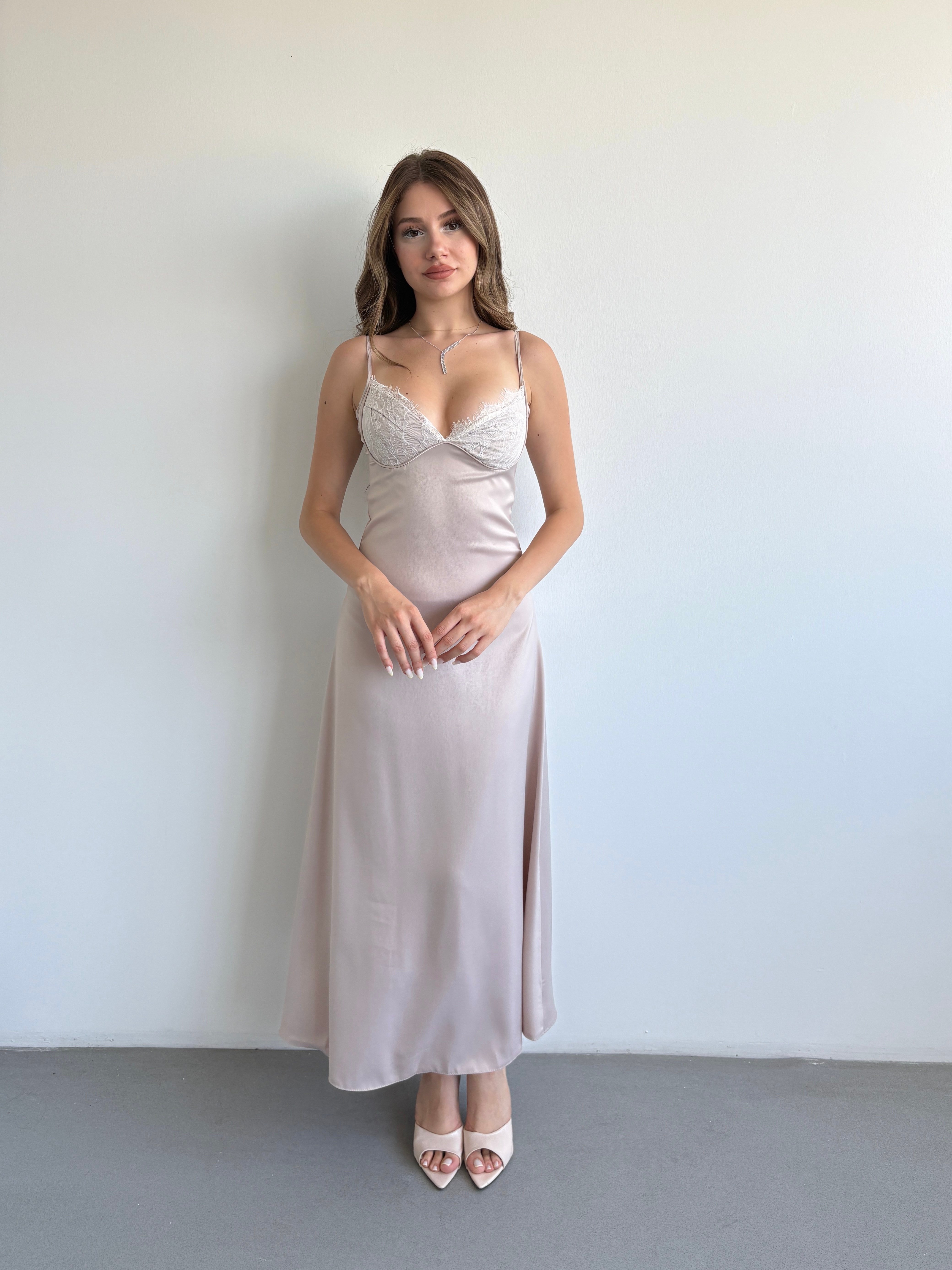 Saten Dantelli Elbise