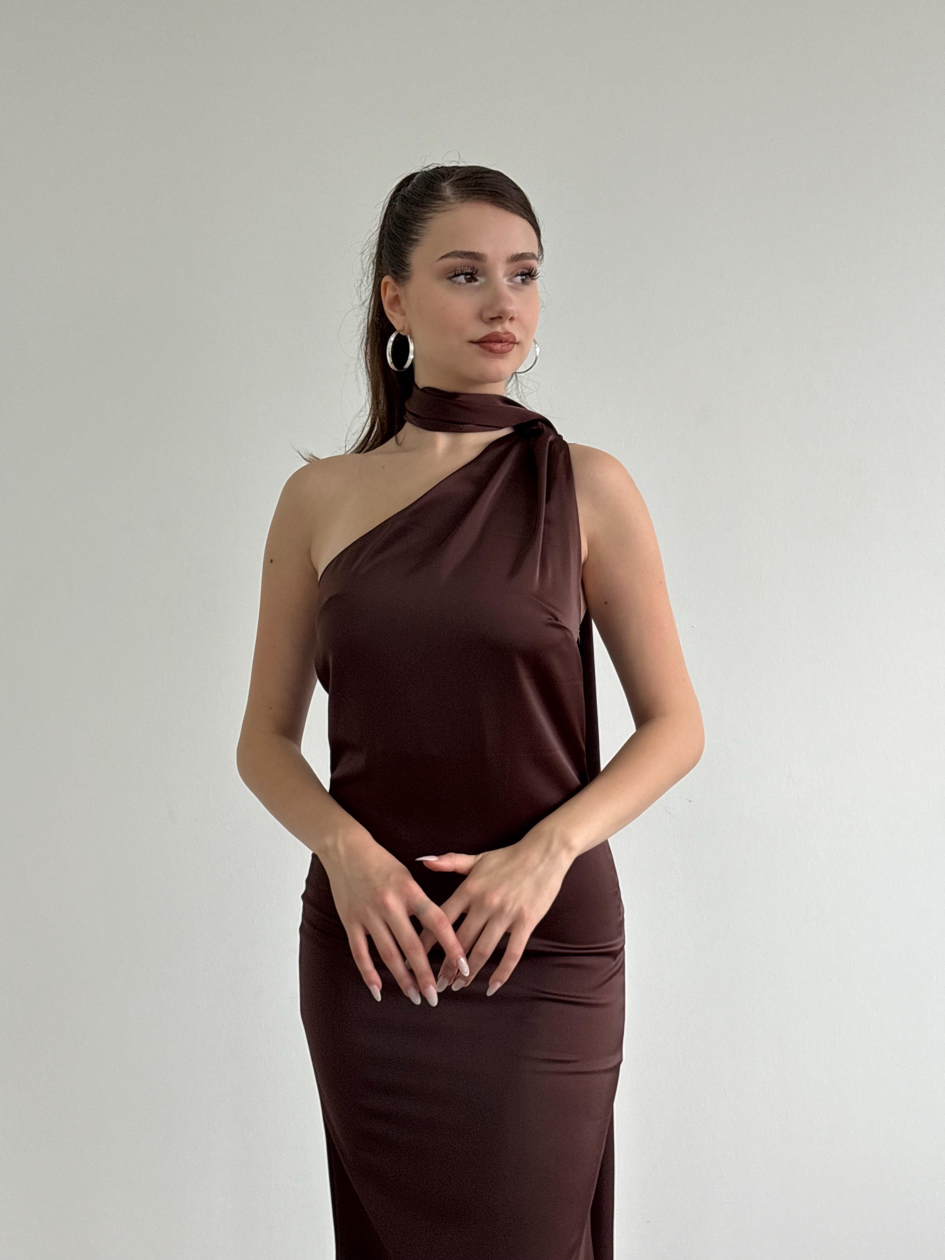 Saten Şallı Elbise 