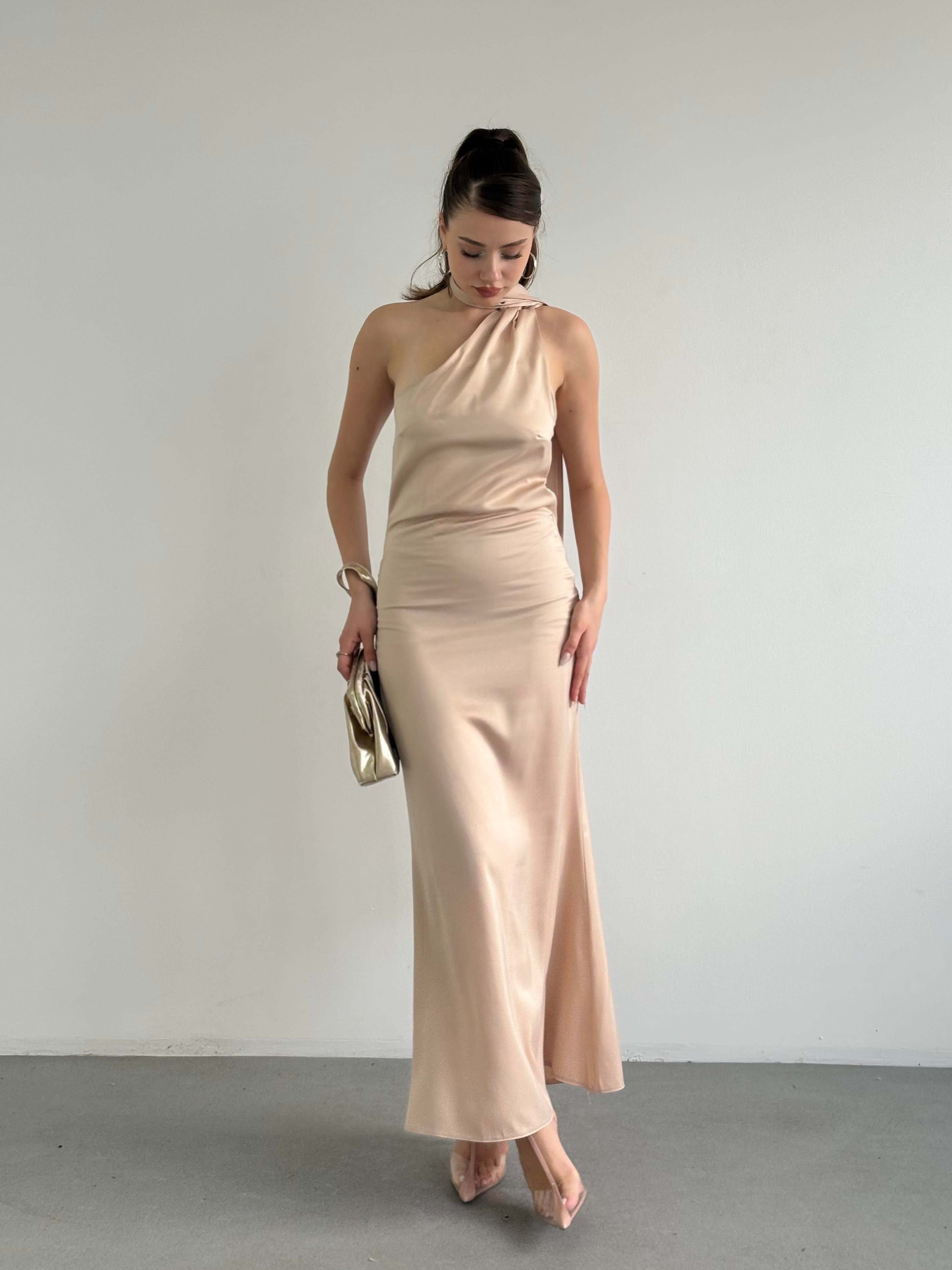 Saten Şallı Elbise 