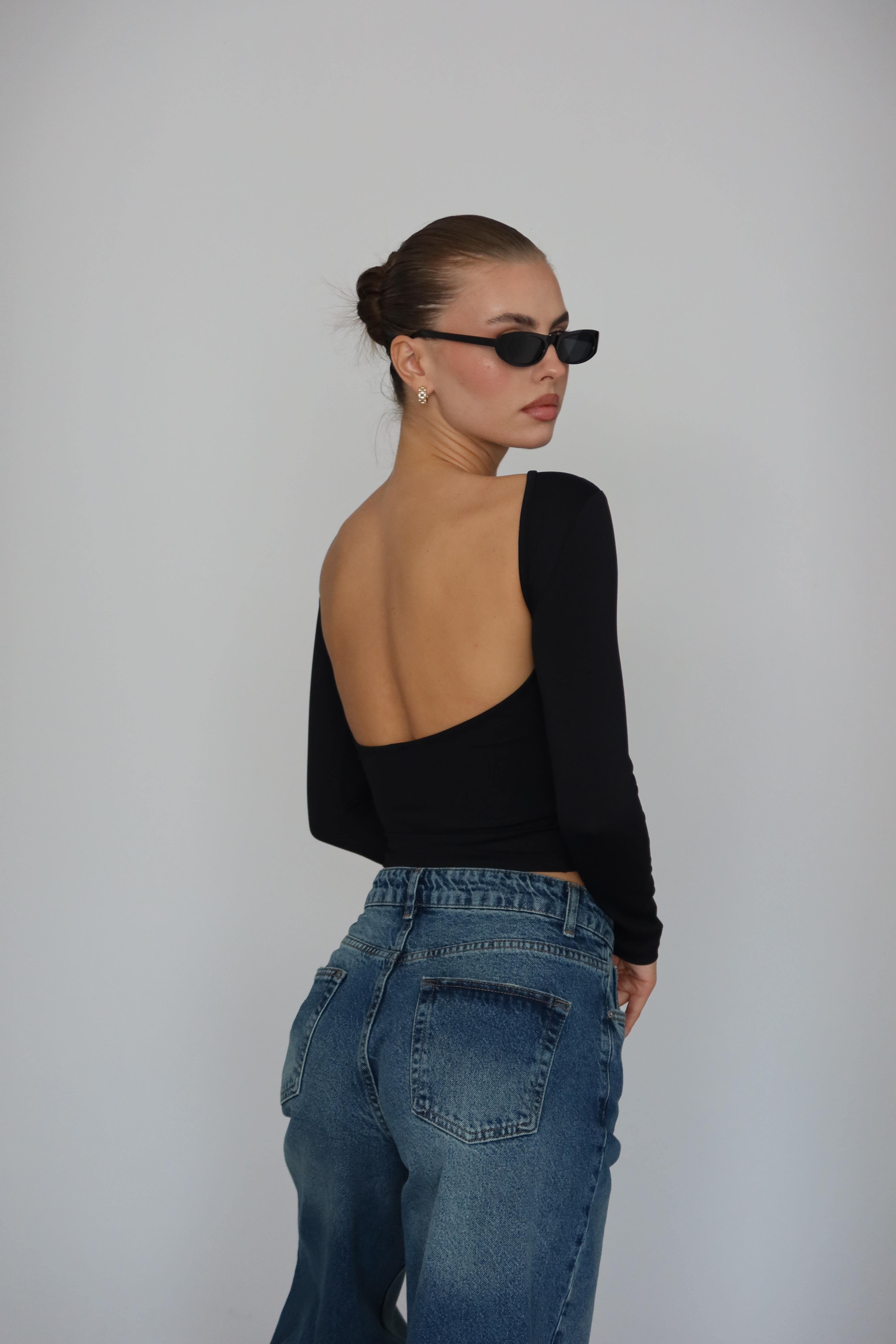 Sırt Dekolteli Basic Bluz