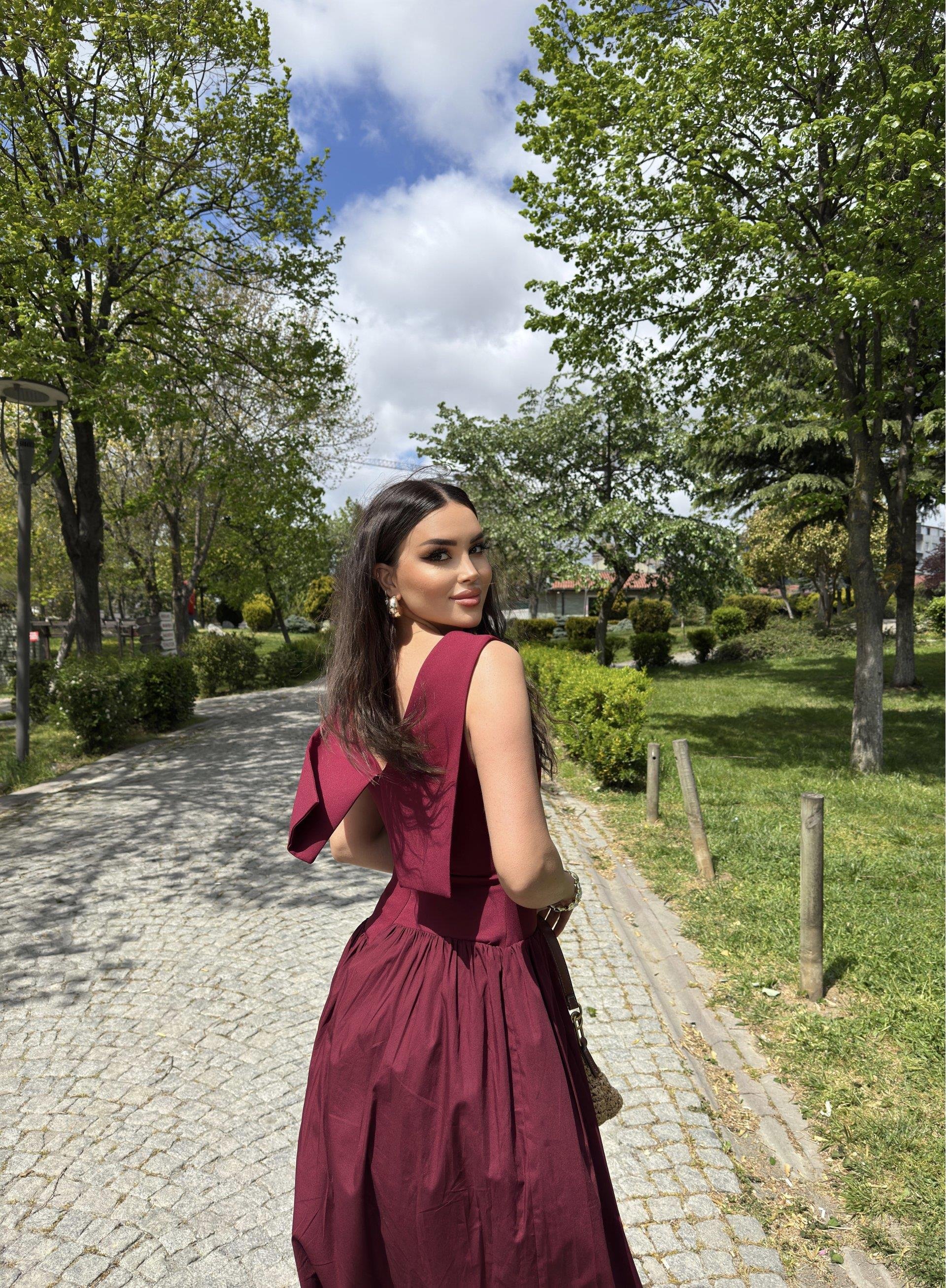 Sırt Detaylı Premium Elbise