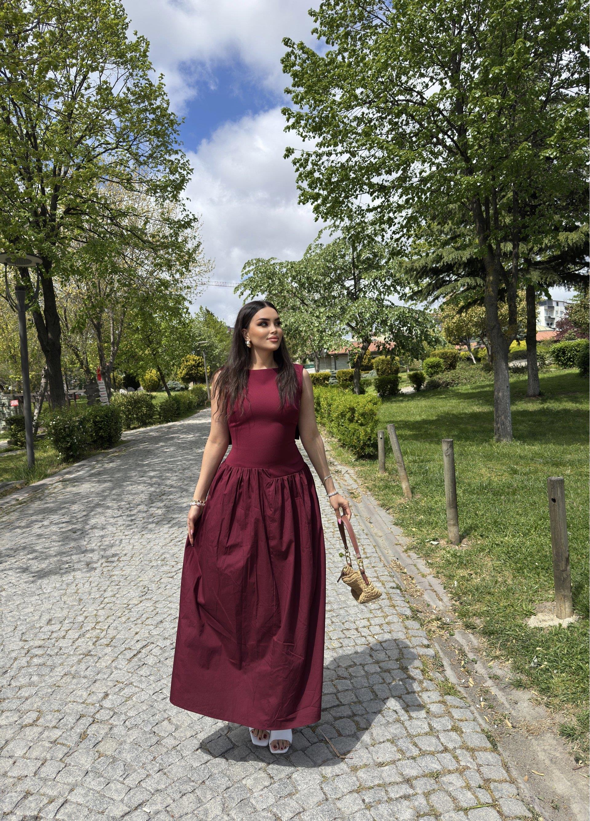 Sırt Detaylı Premium Elbise