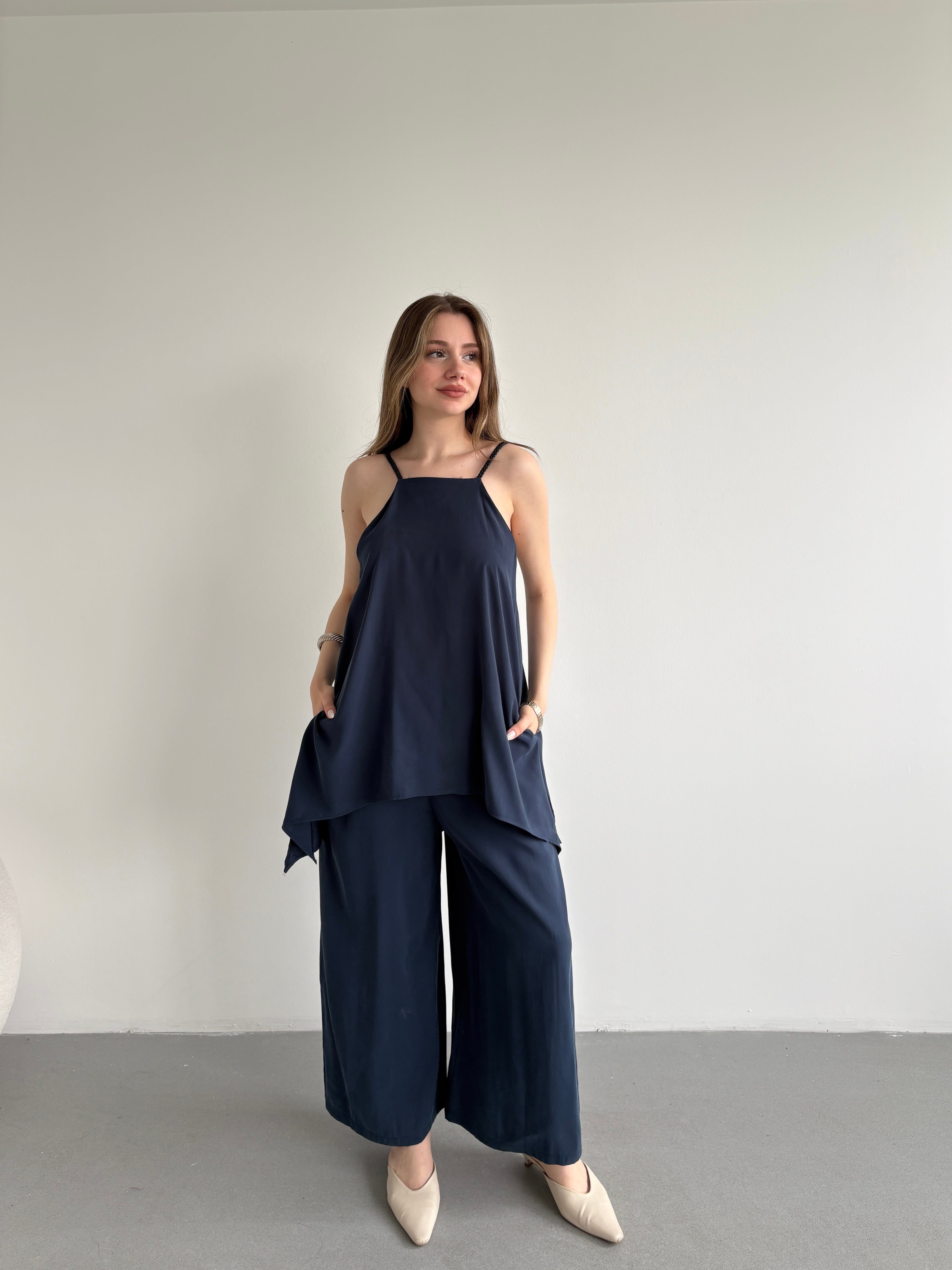 Soft Dokulu Örgü Askılı Tulum