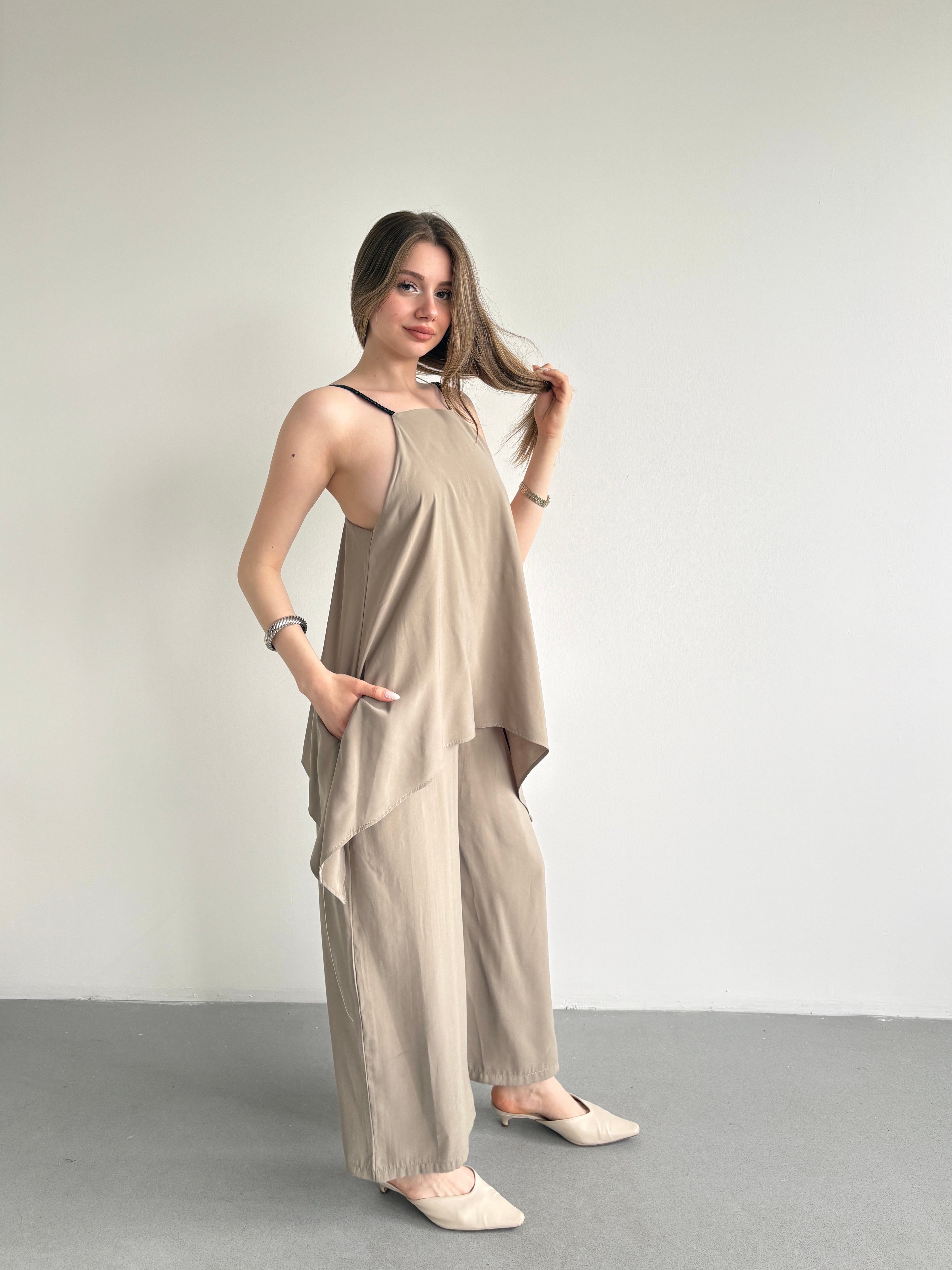 Soft Dokulu Örgü Askılı Tulum