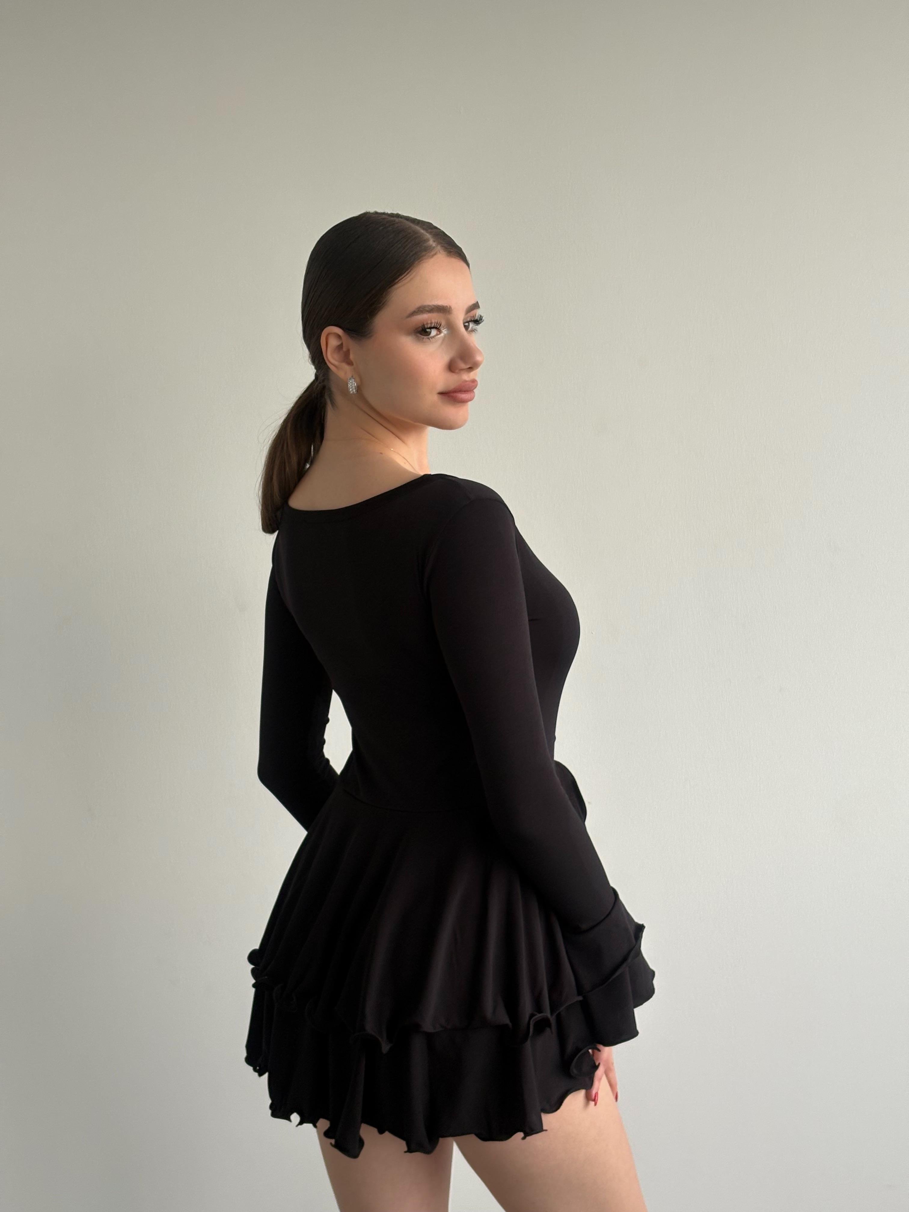 Şortlu Mini Volan Kol Elbise 