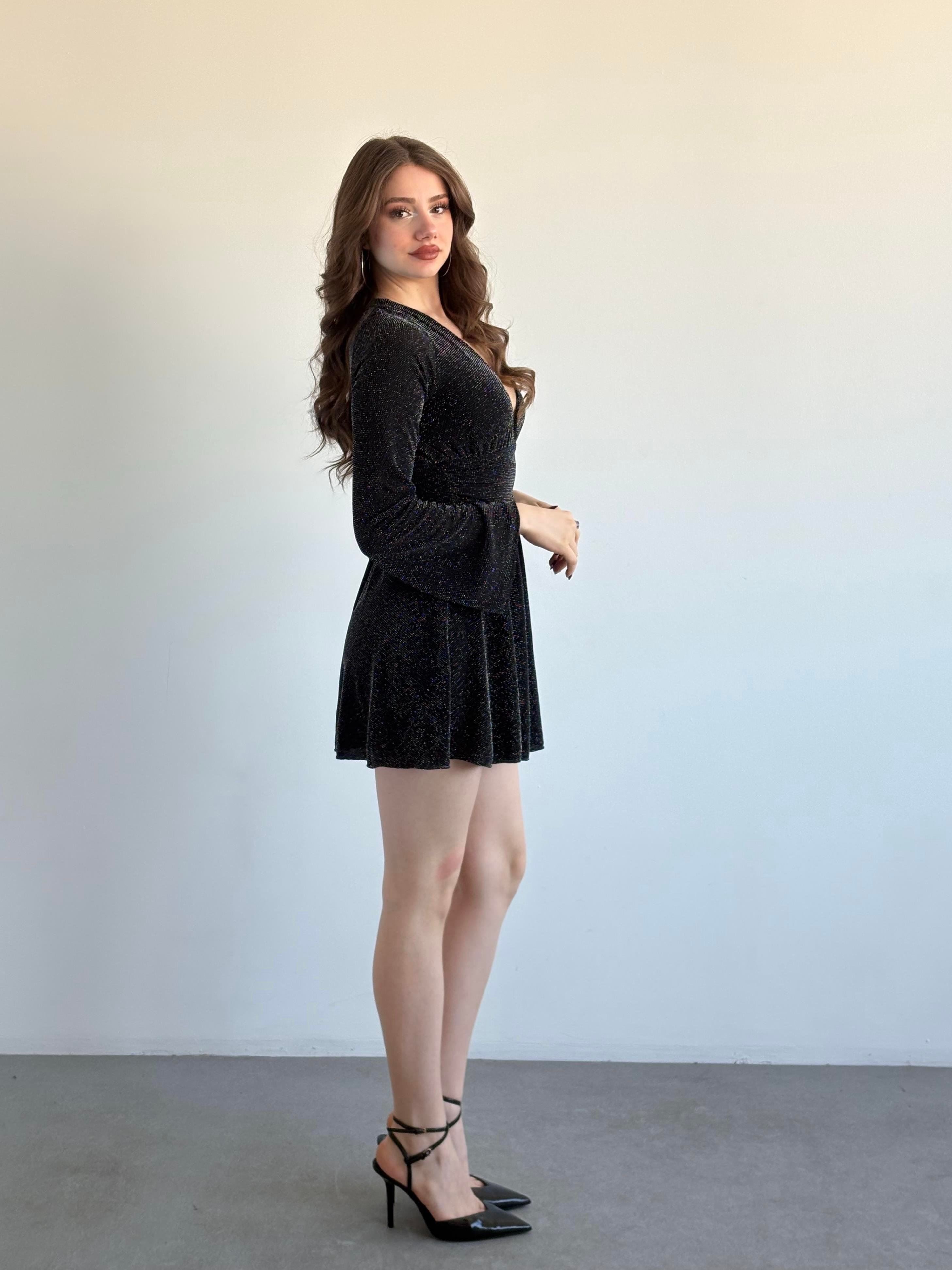 Şortlu Simli Elbise