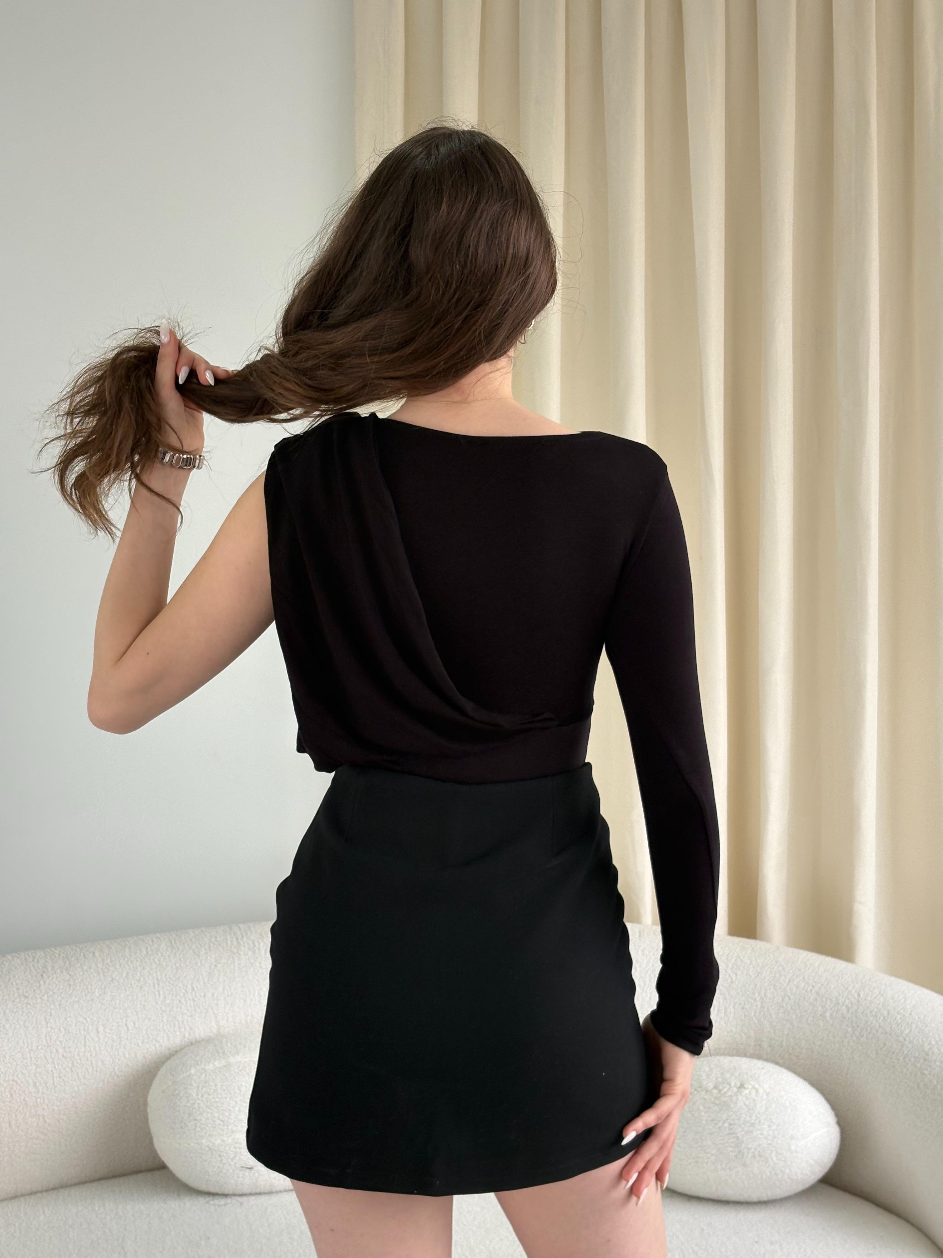 Tek Kol Aksesuarlı Bodysuit