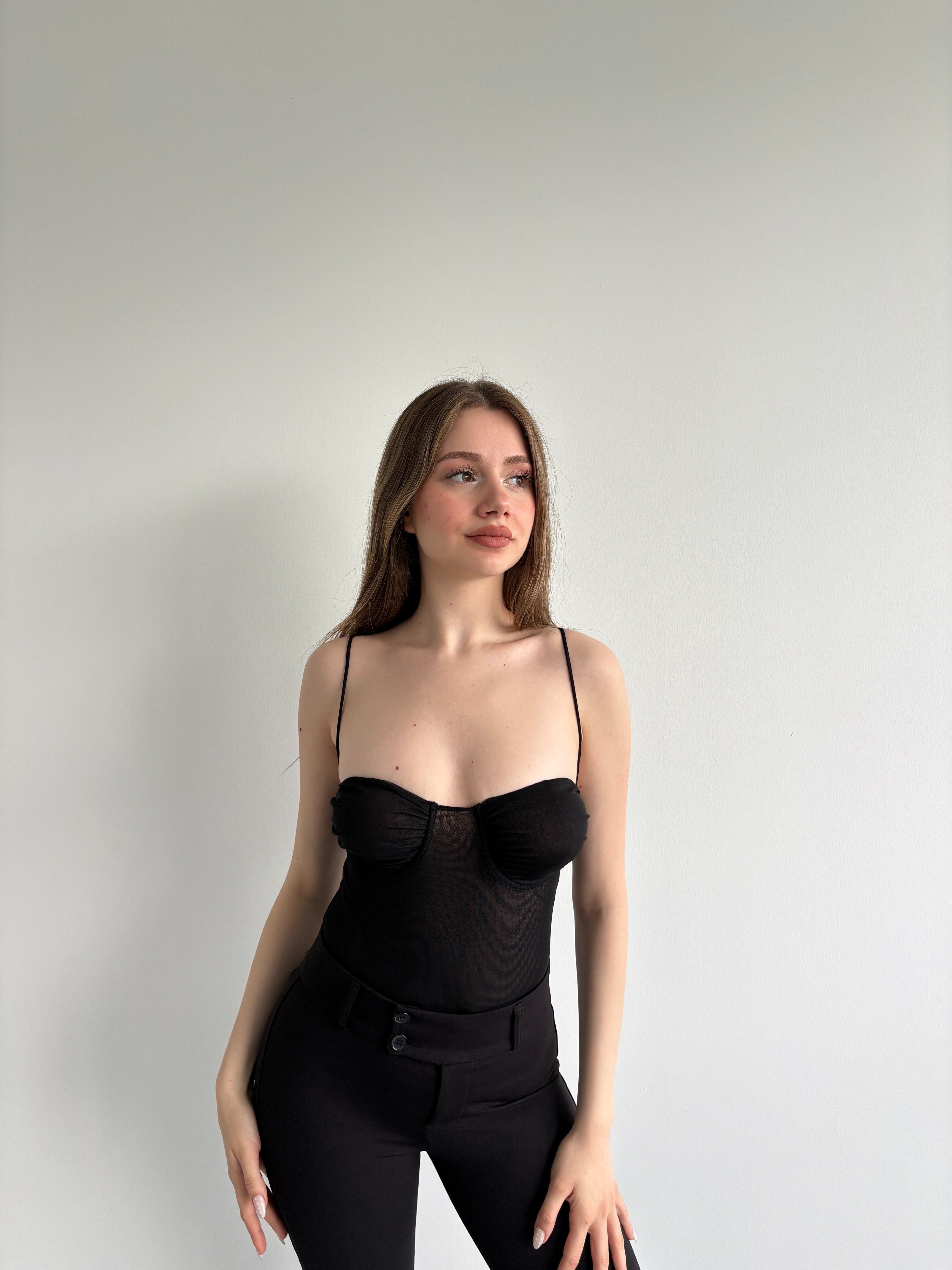 Tül Göğüs Detay Bodysuit