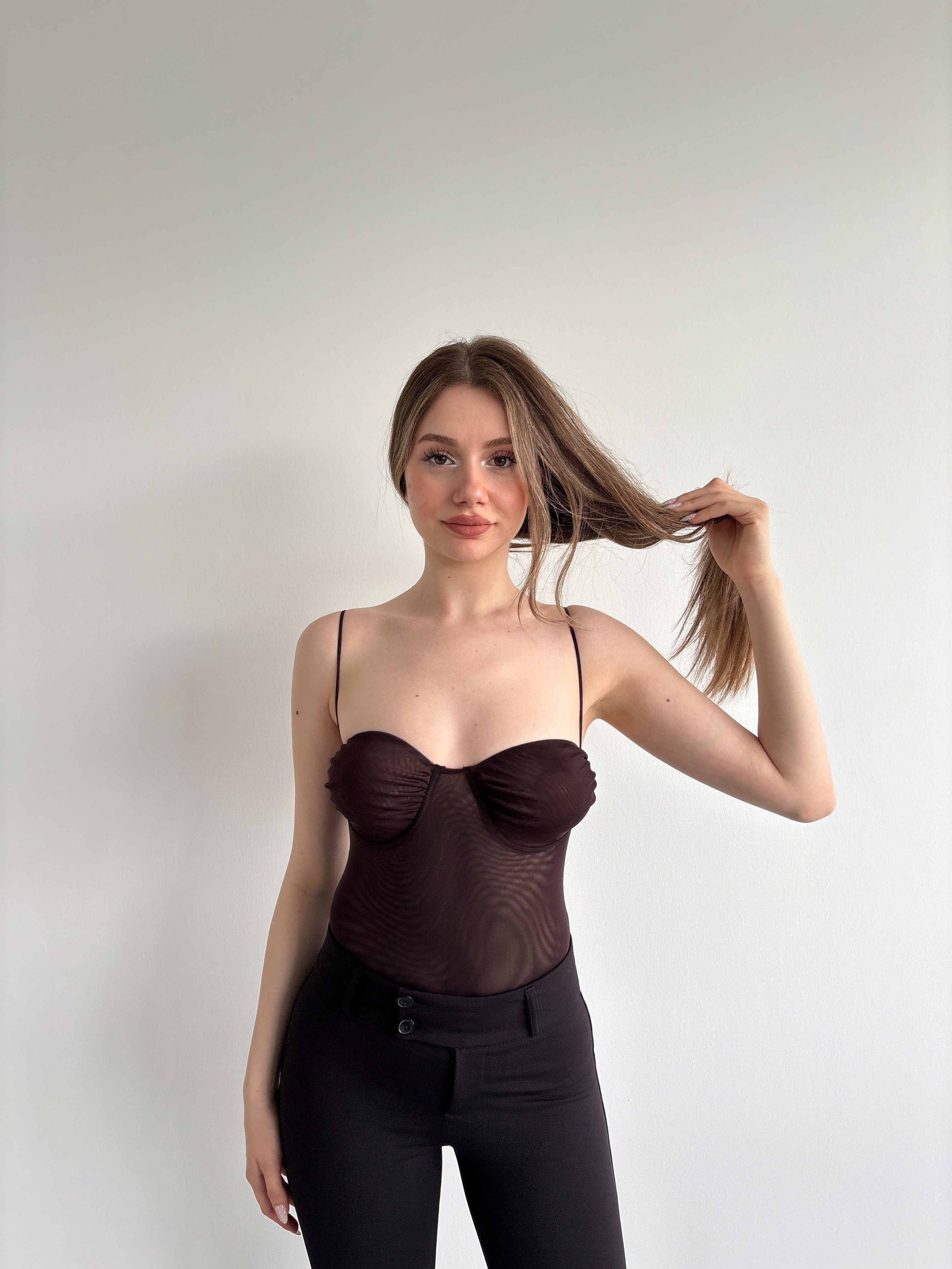 Tül Göğüs Detay Bodysuit