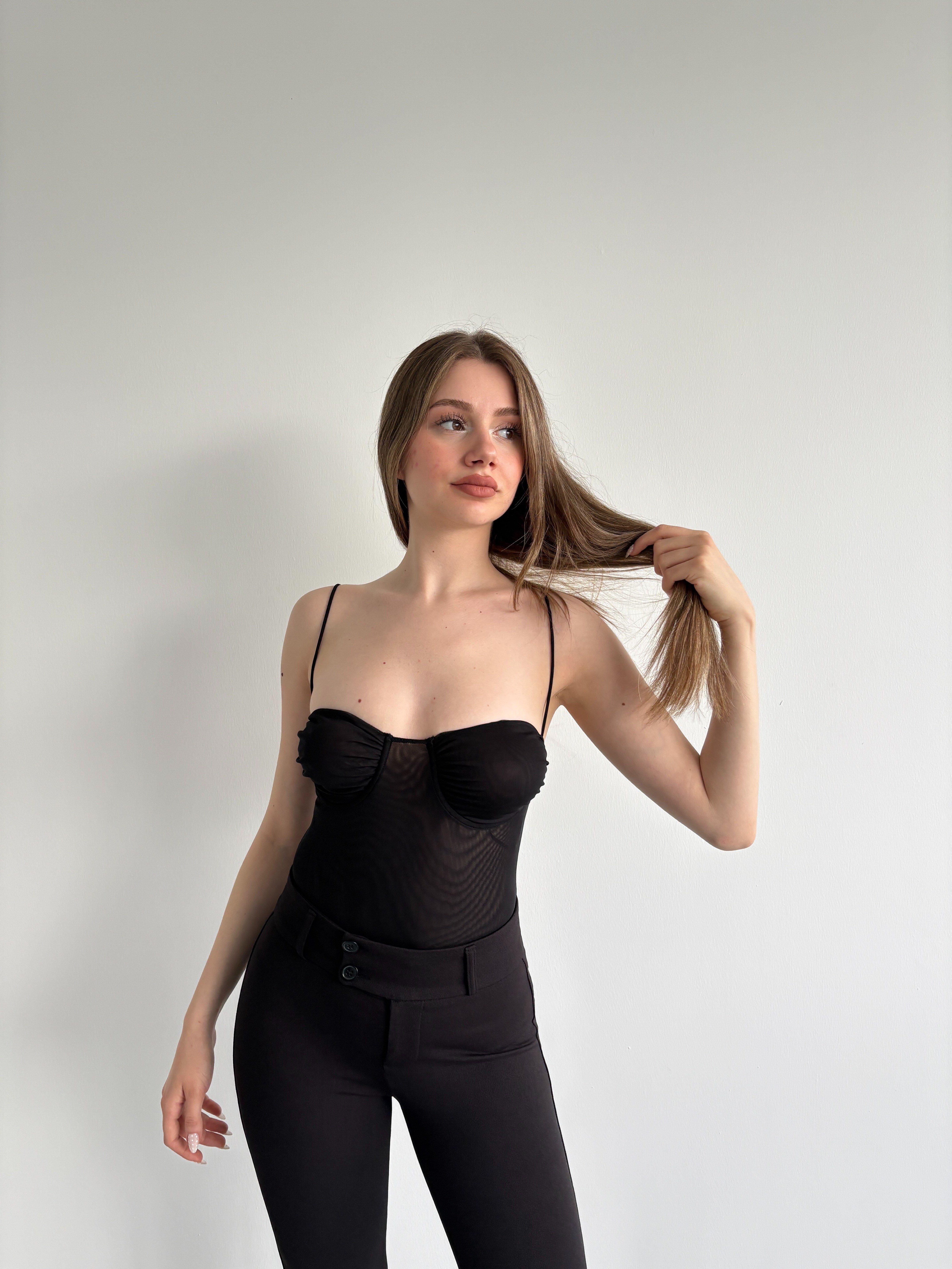 Tül Göğüs Detay Bodysuit
