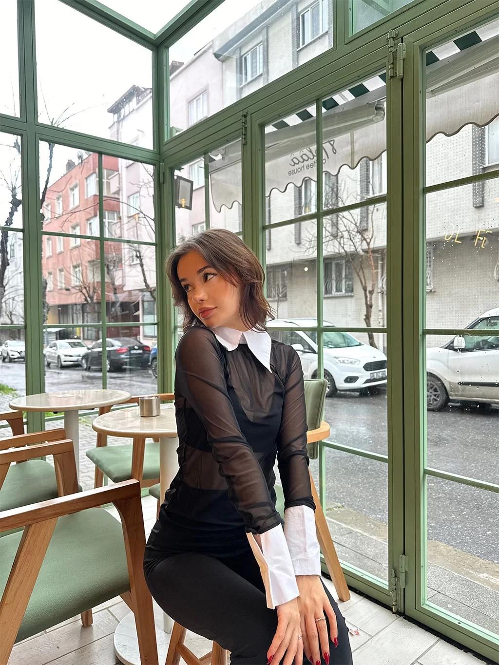 Tül Yaka Detay Crop