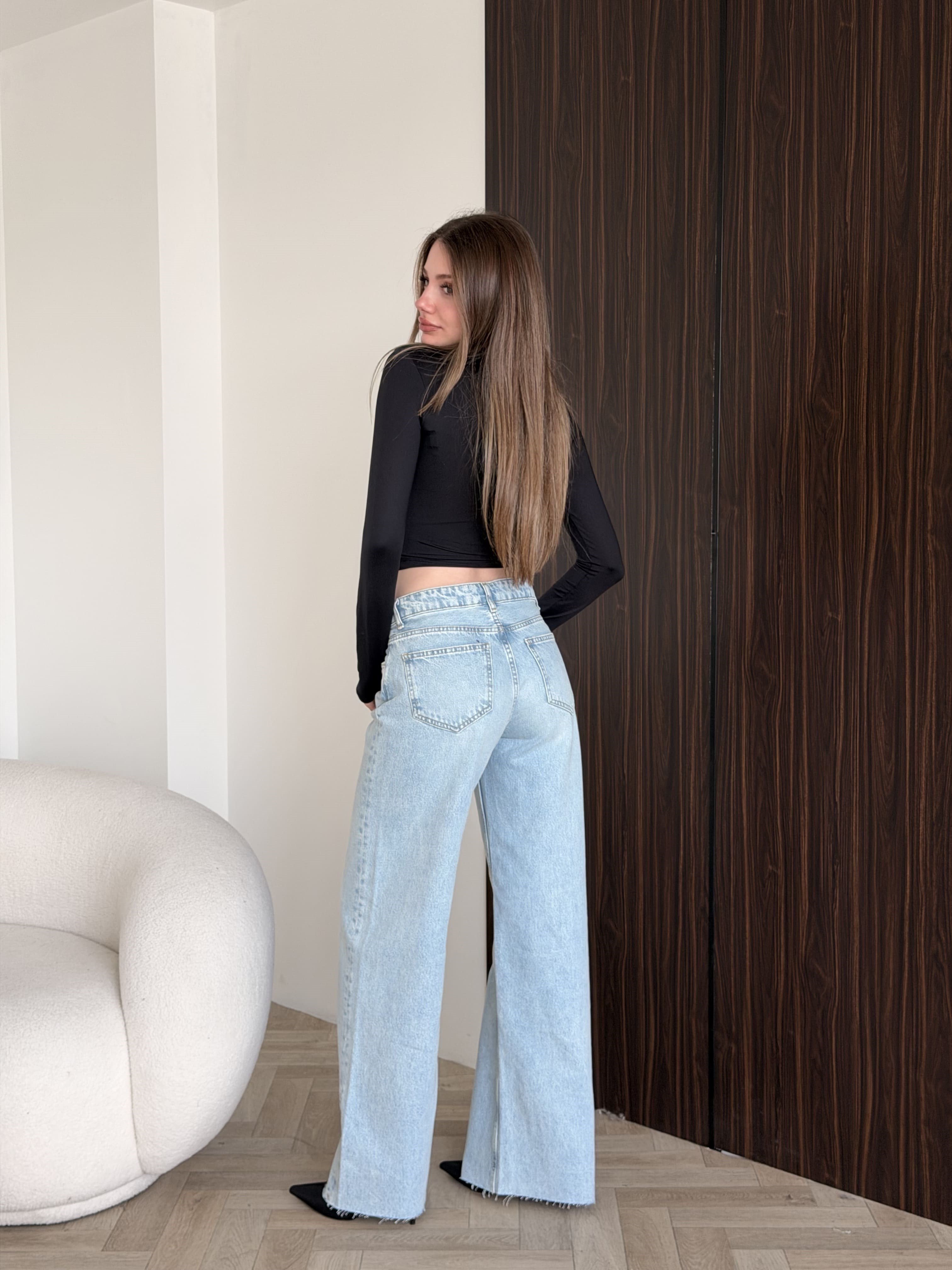 Wide Leg Light Blue Jean