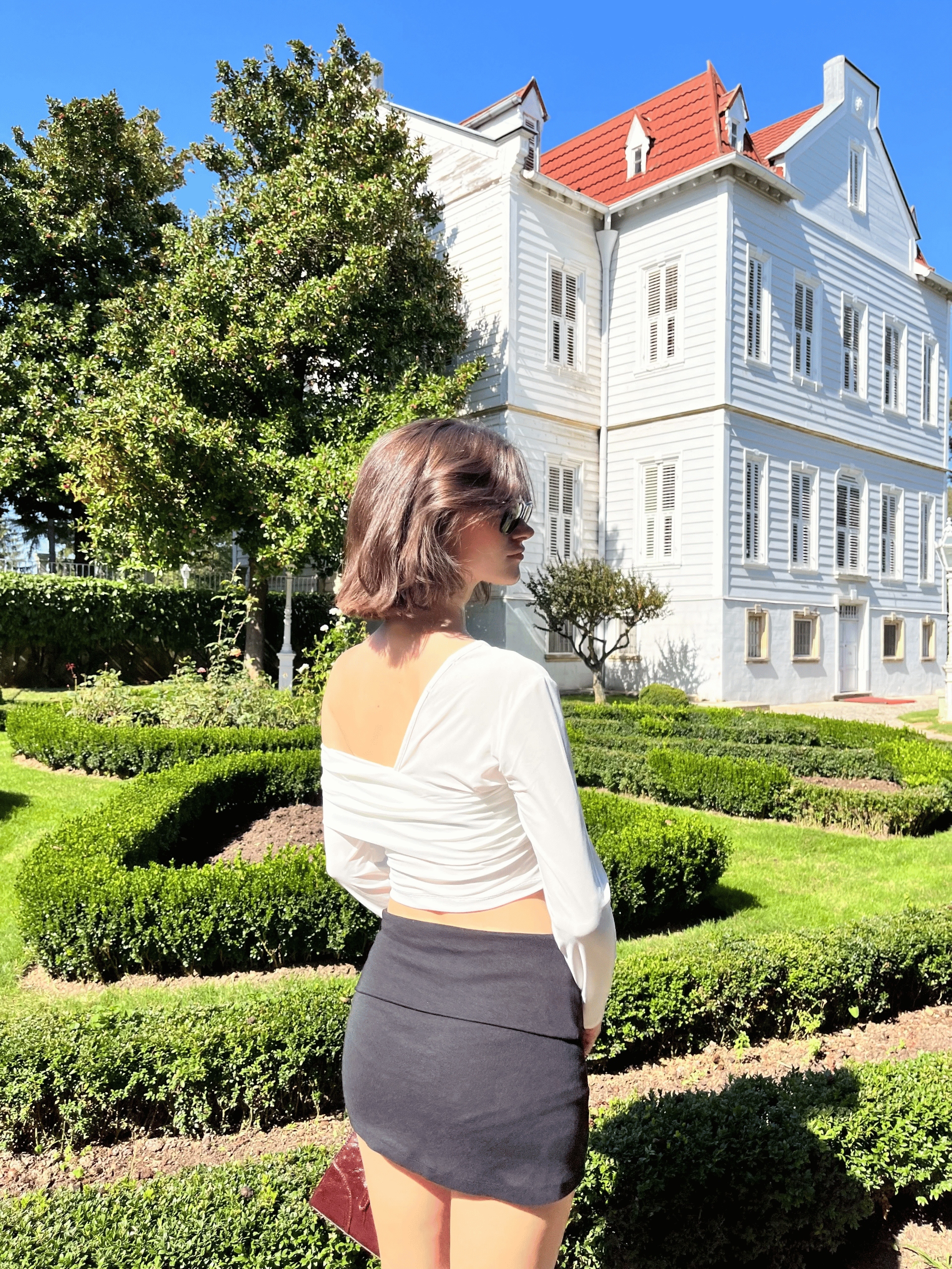 Yaka Asimetrik Büzgülü Crop