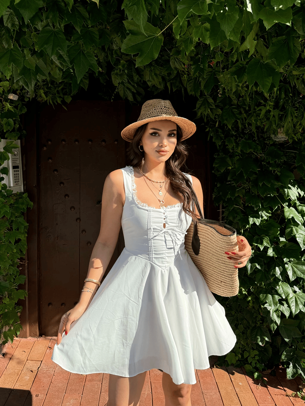 Yaka Dantel Korseli Elbise