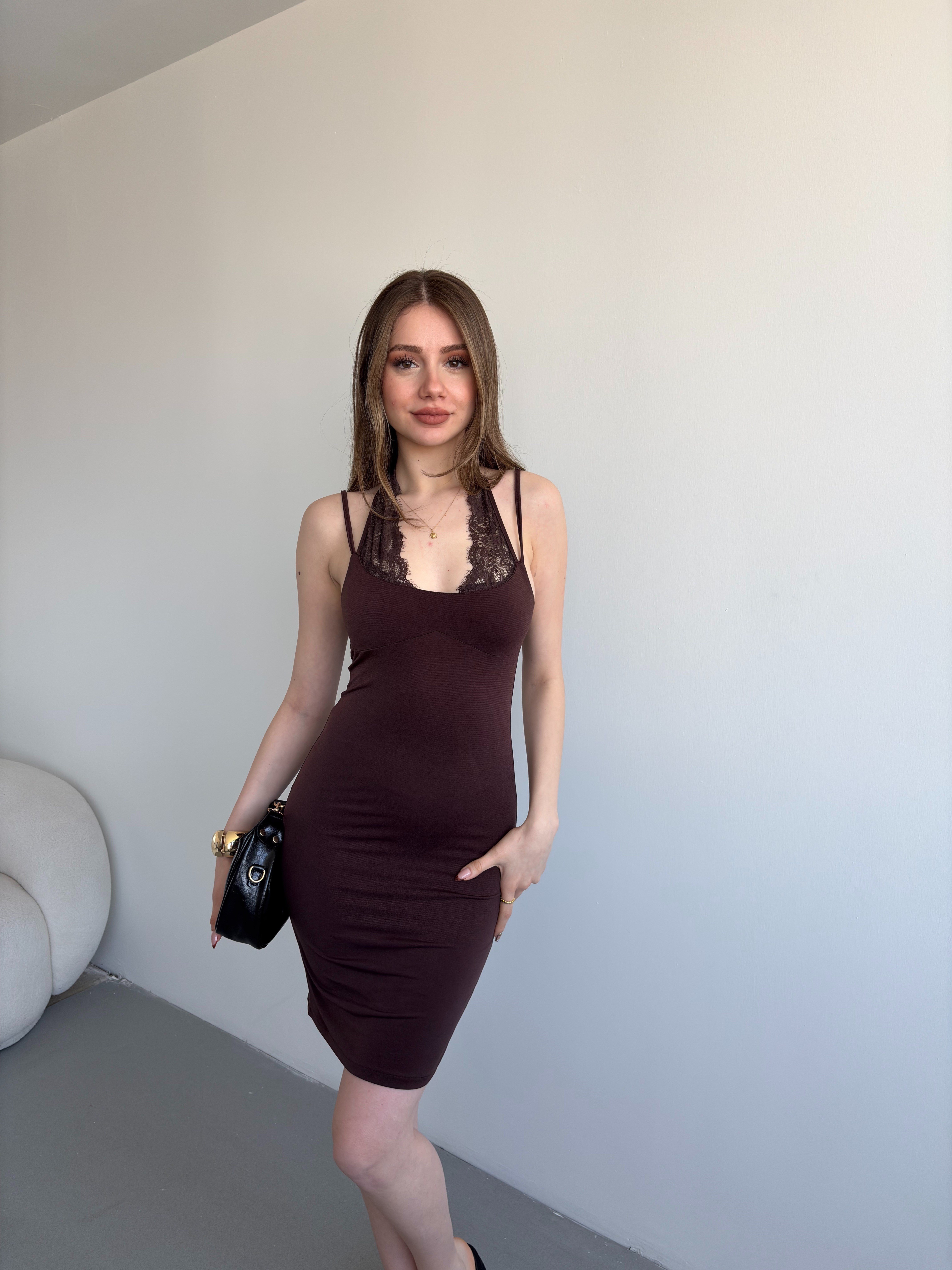 Yaka Dantel Mini Elbise