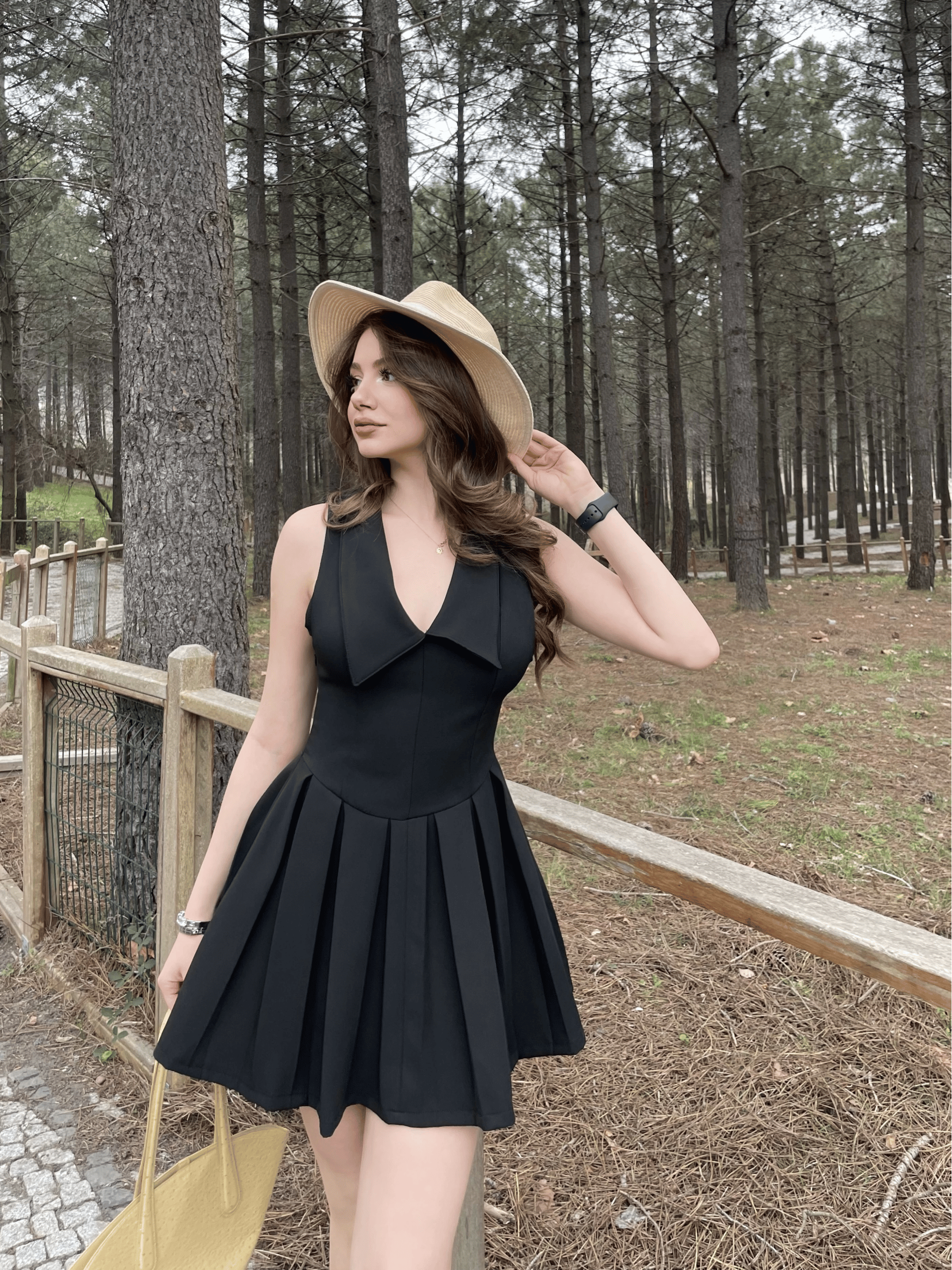Yaka Detaylı Double Elbise