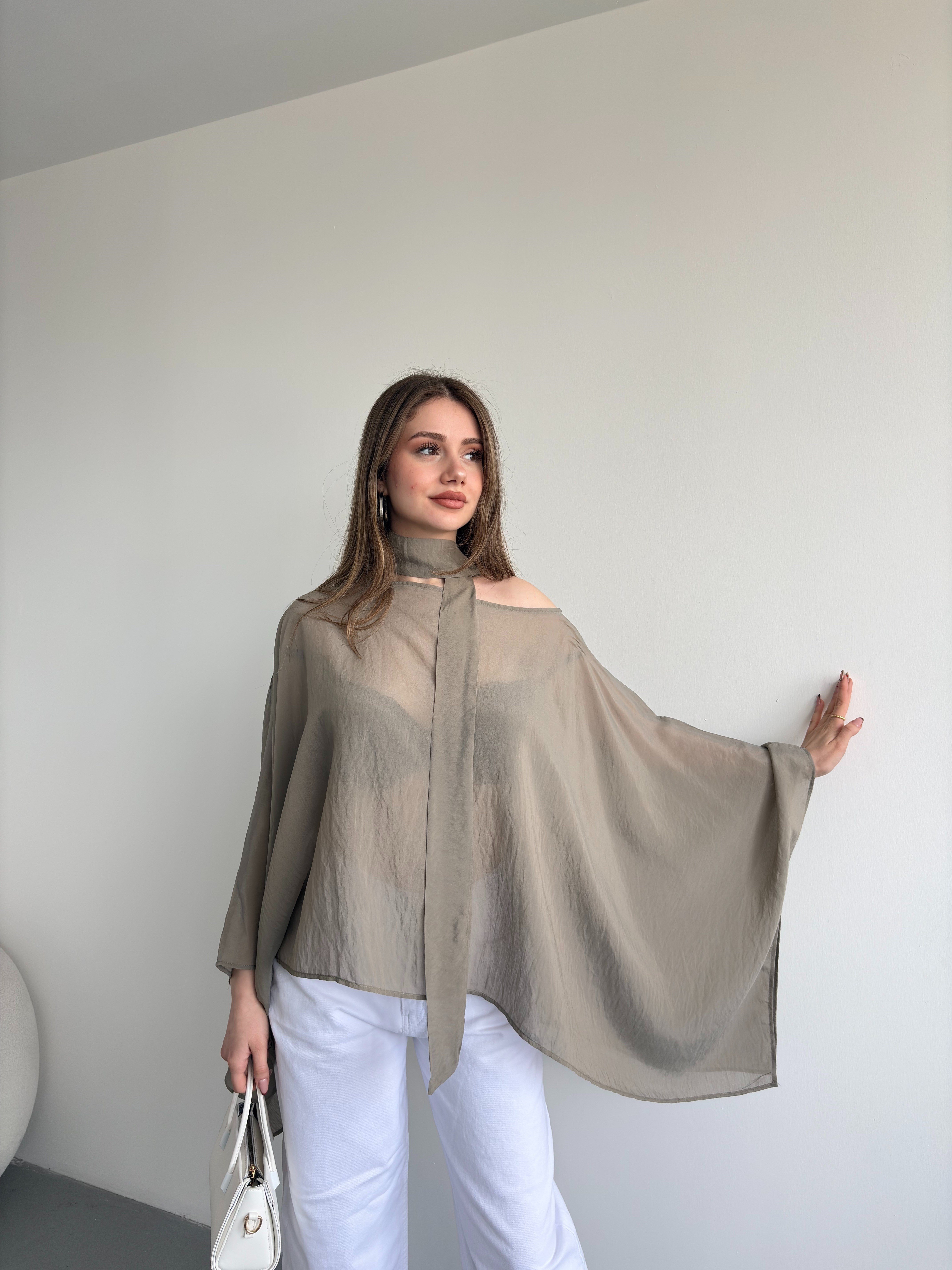 Yarasa Fularlı Tensel Kumaş Bluz