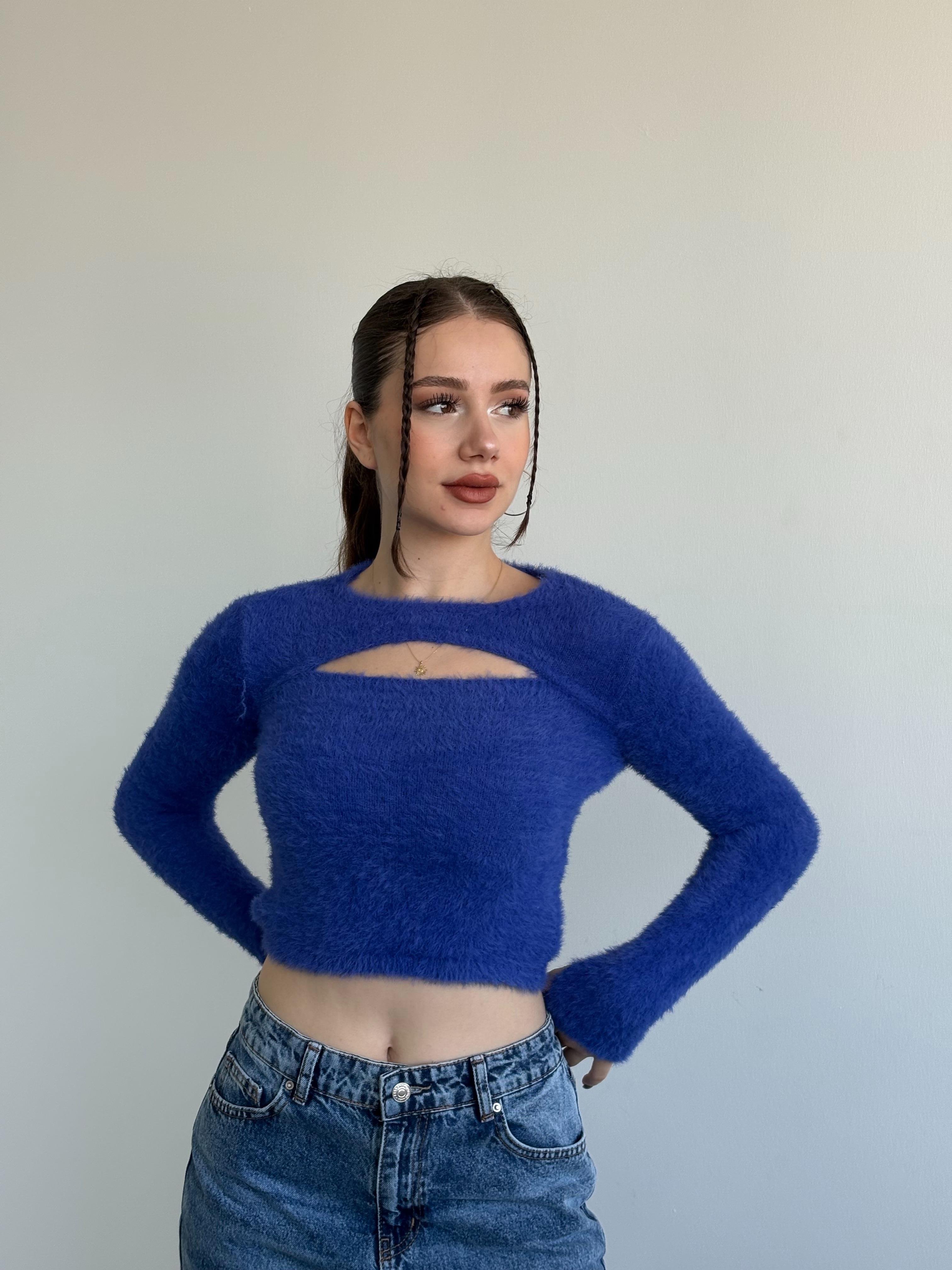 Yumoş Dekolteli Crop