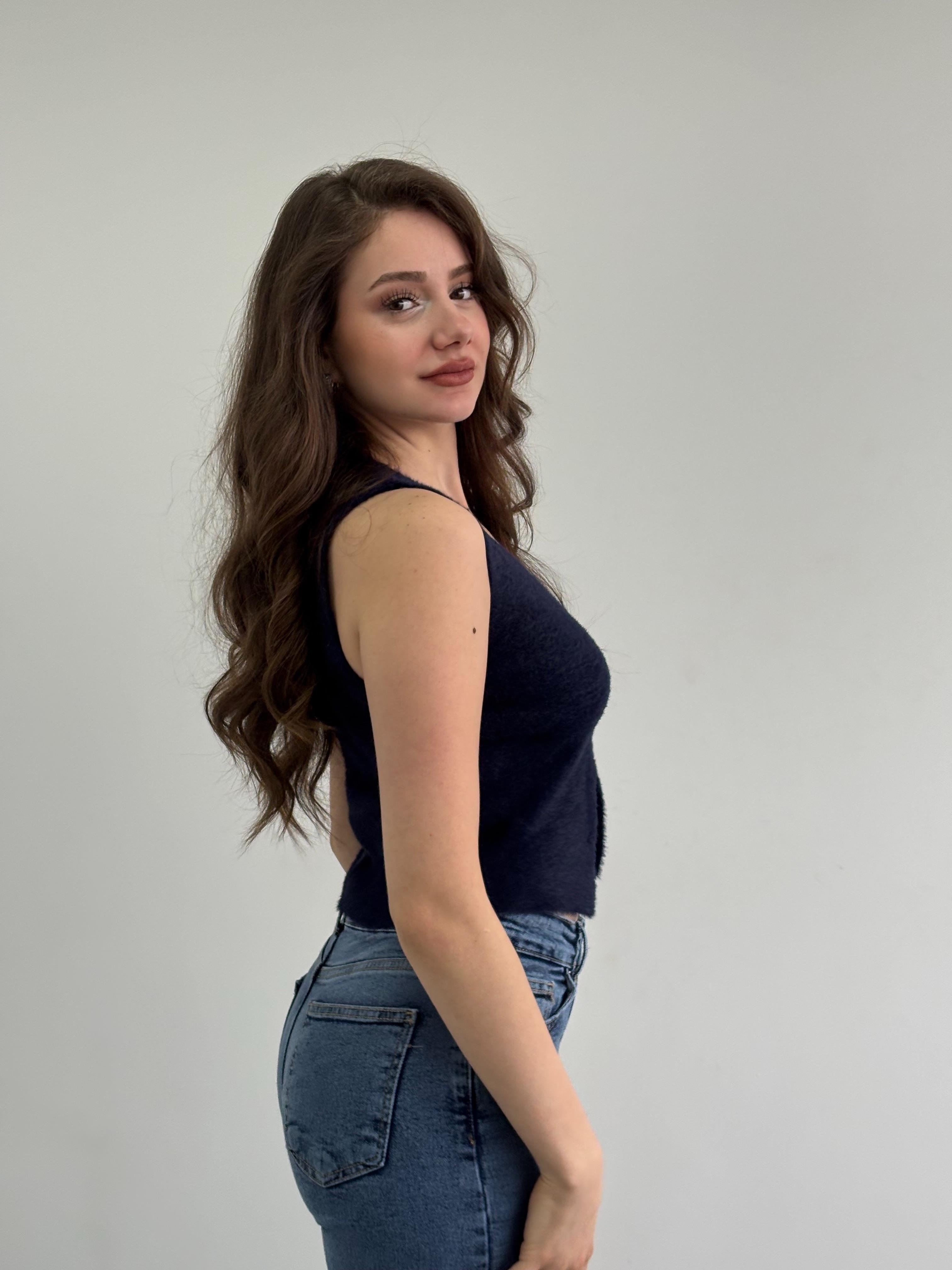 Yumoş Düğmeli Bluz 