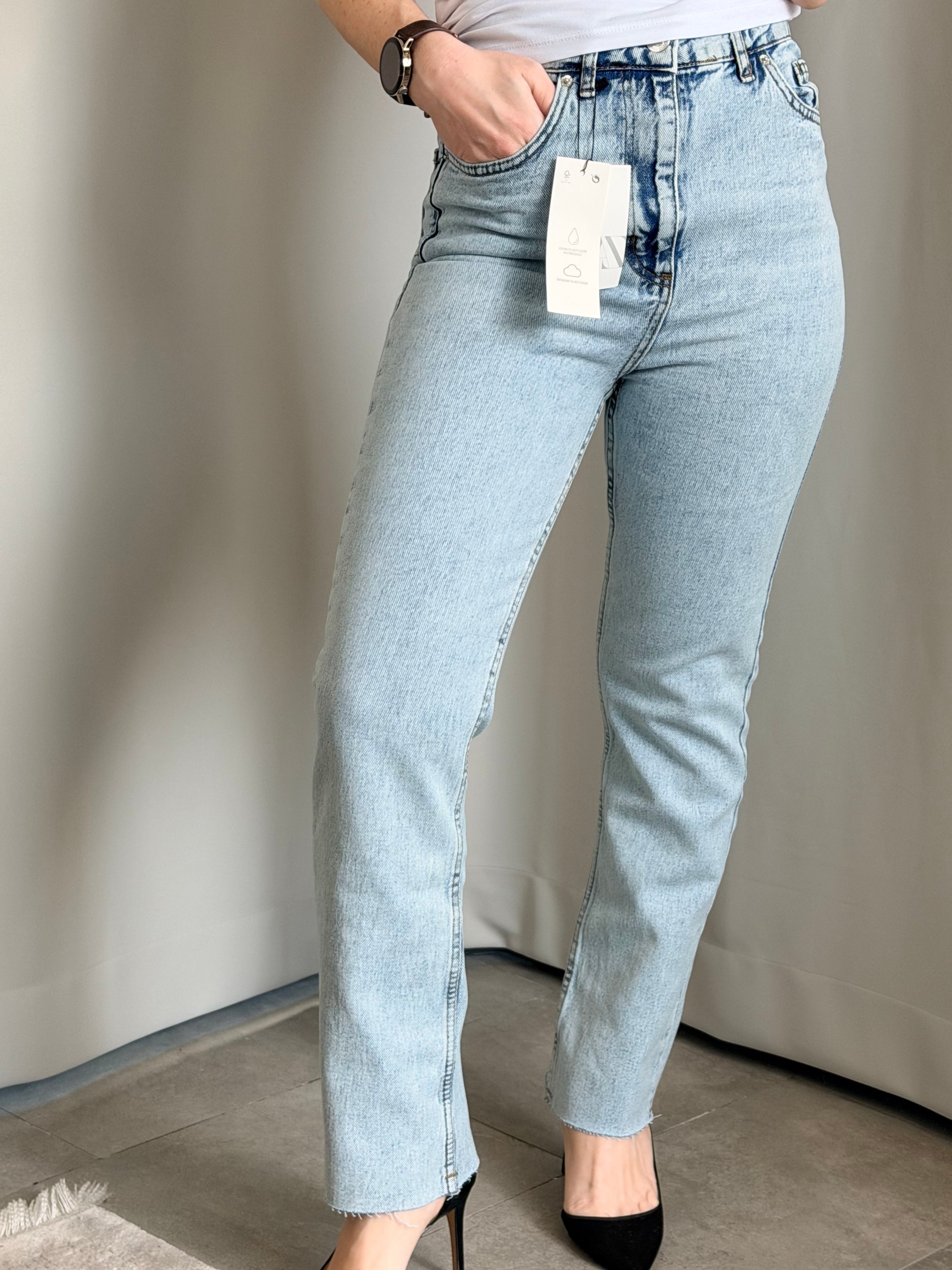 Boru Paça Açık Mavi Renk Jean