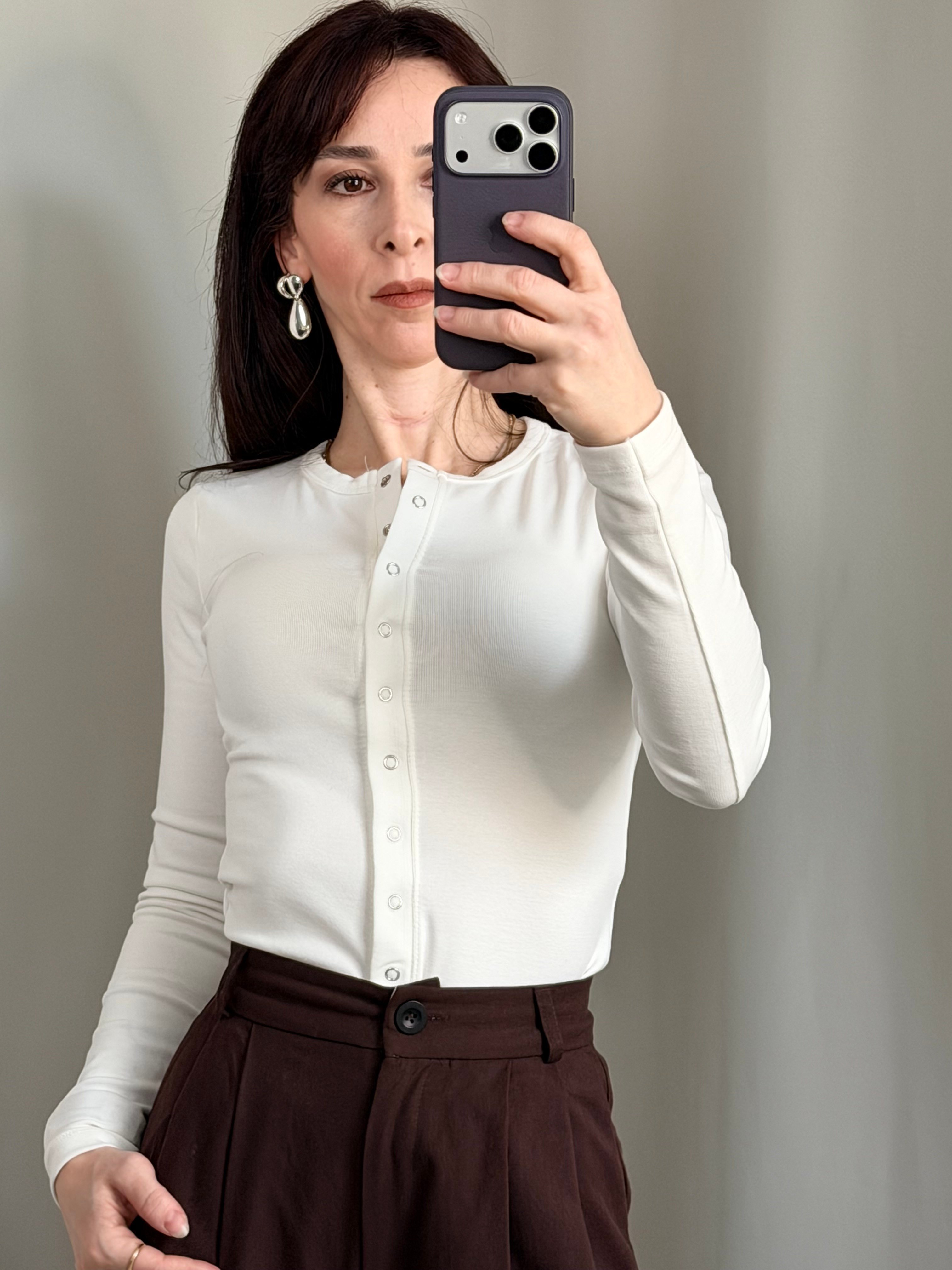 Çıtçıtlı Krem Renk Bluz
