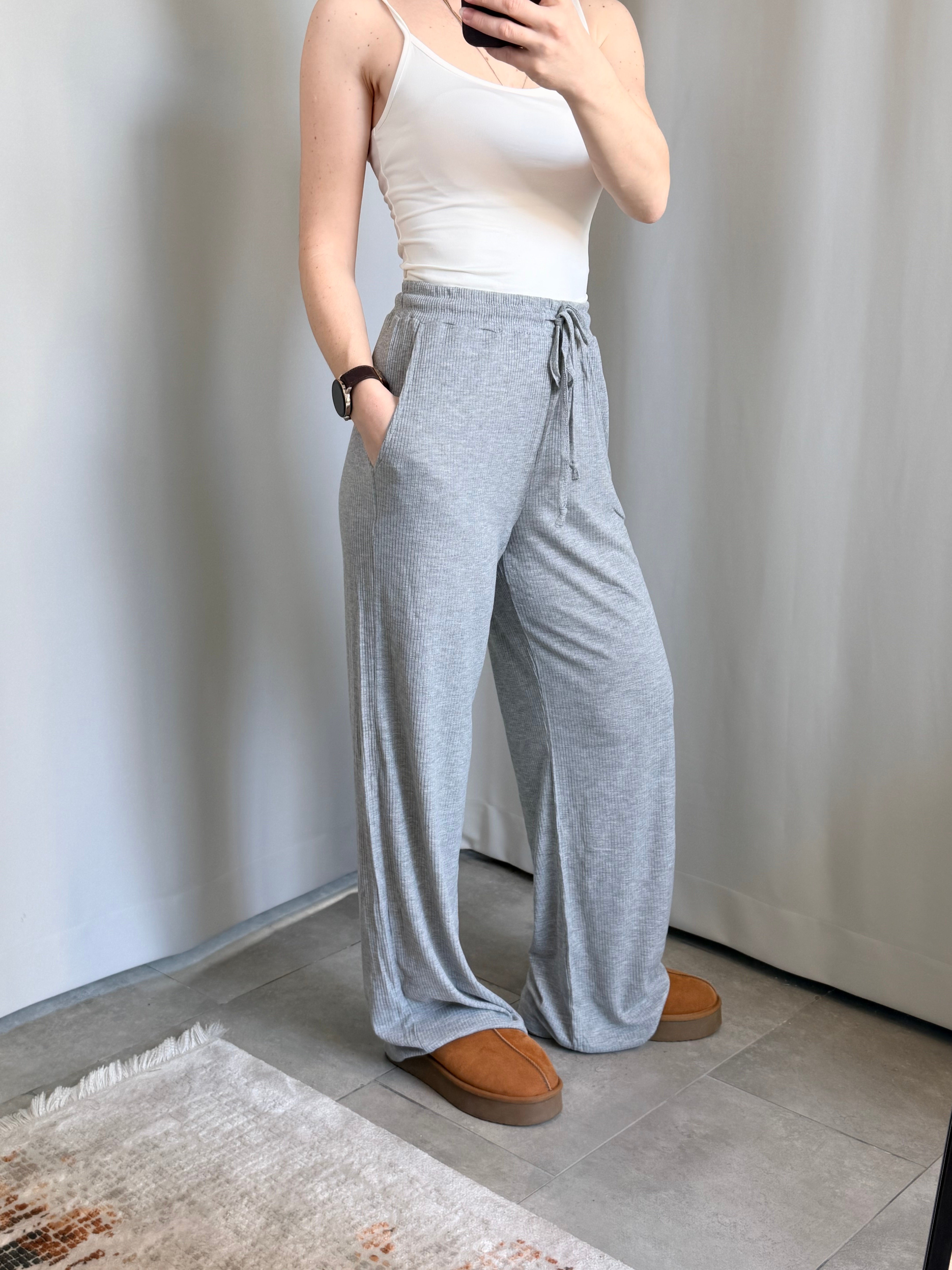 Gri Renk Basic Pantolon