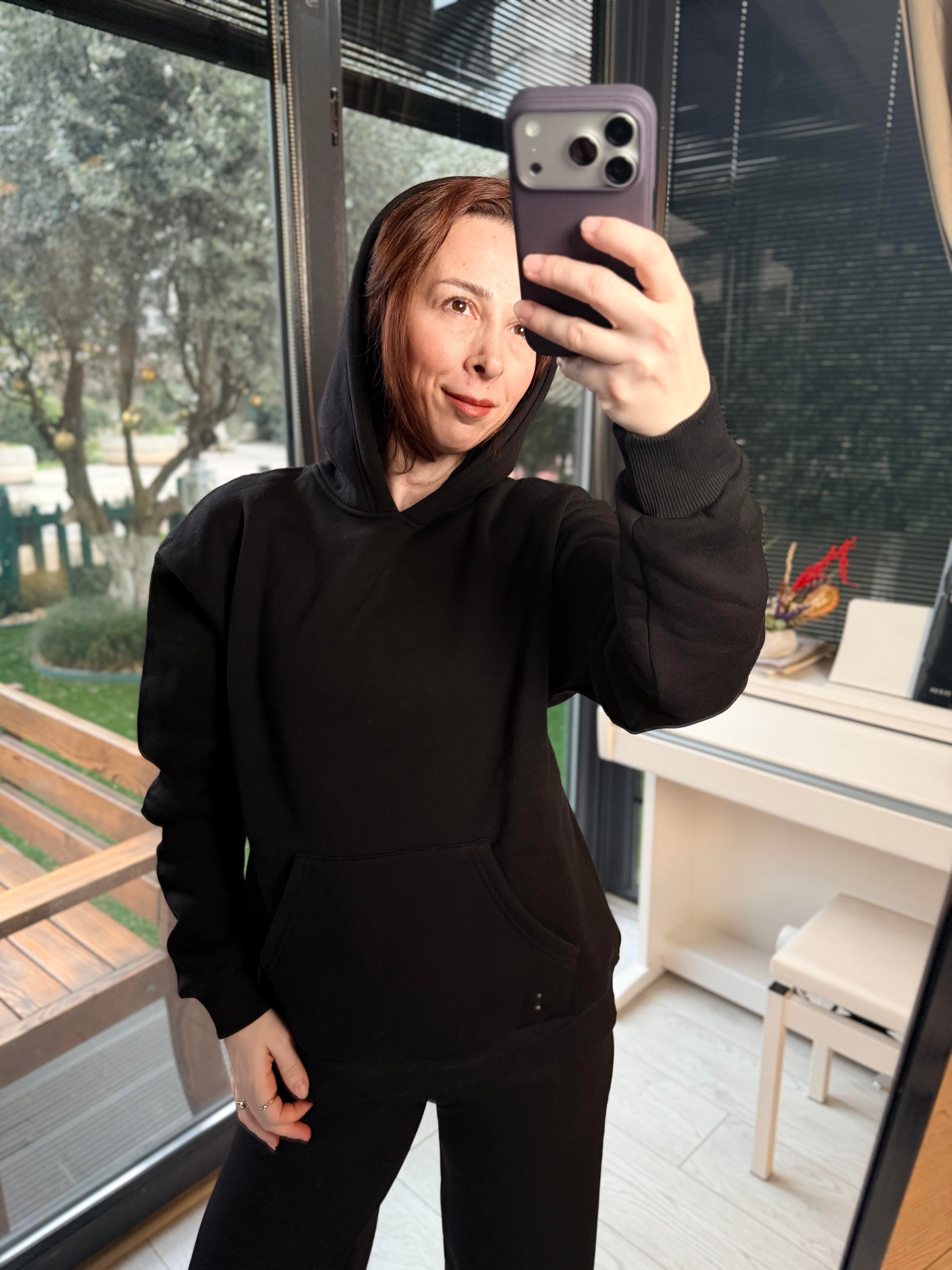 Kapüşonlu Uzun Siyah Renk Sweatshirt 