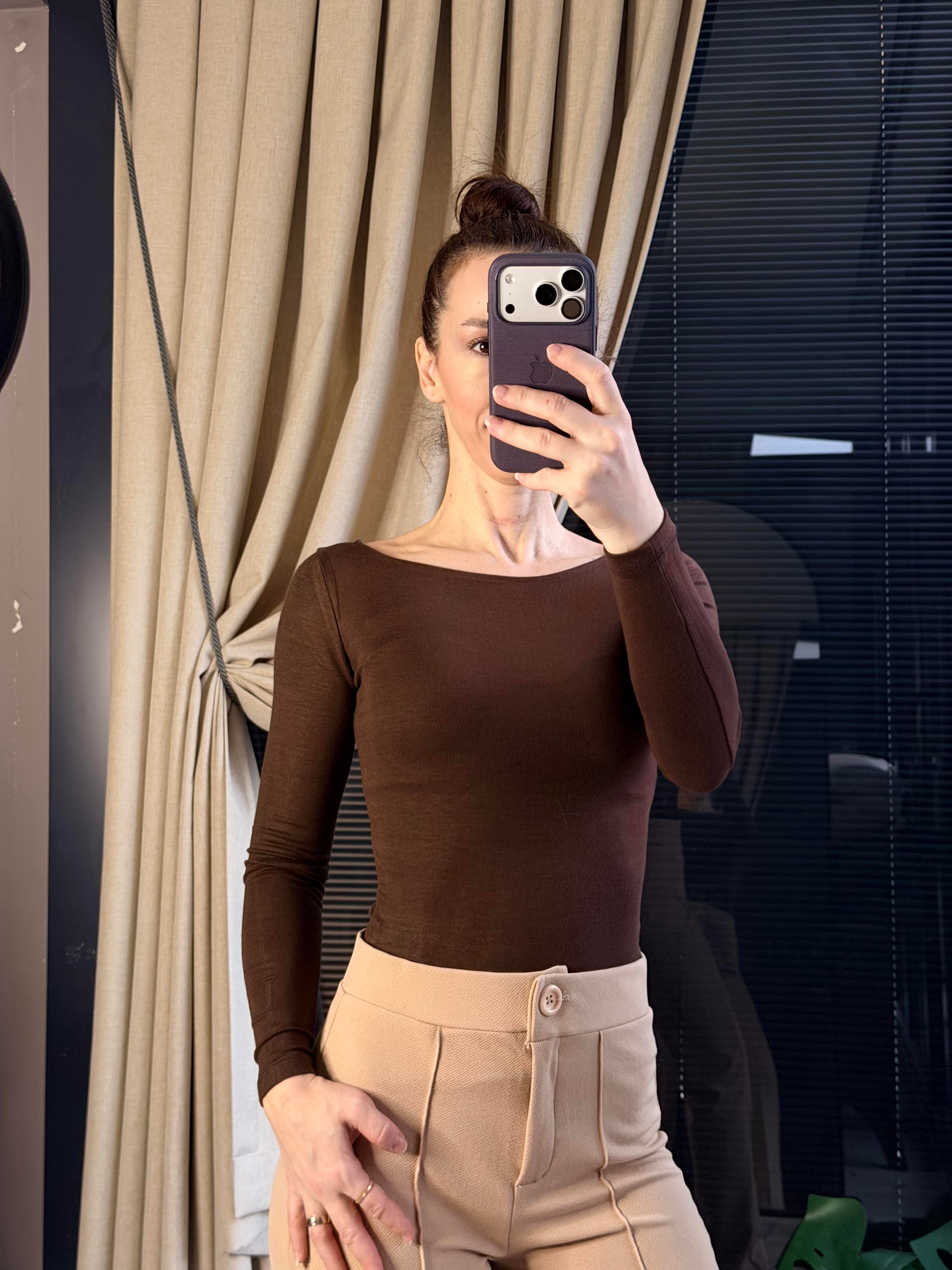 Kayık Yaka Kahverengi Body