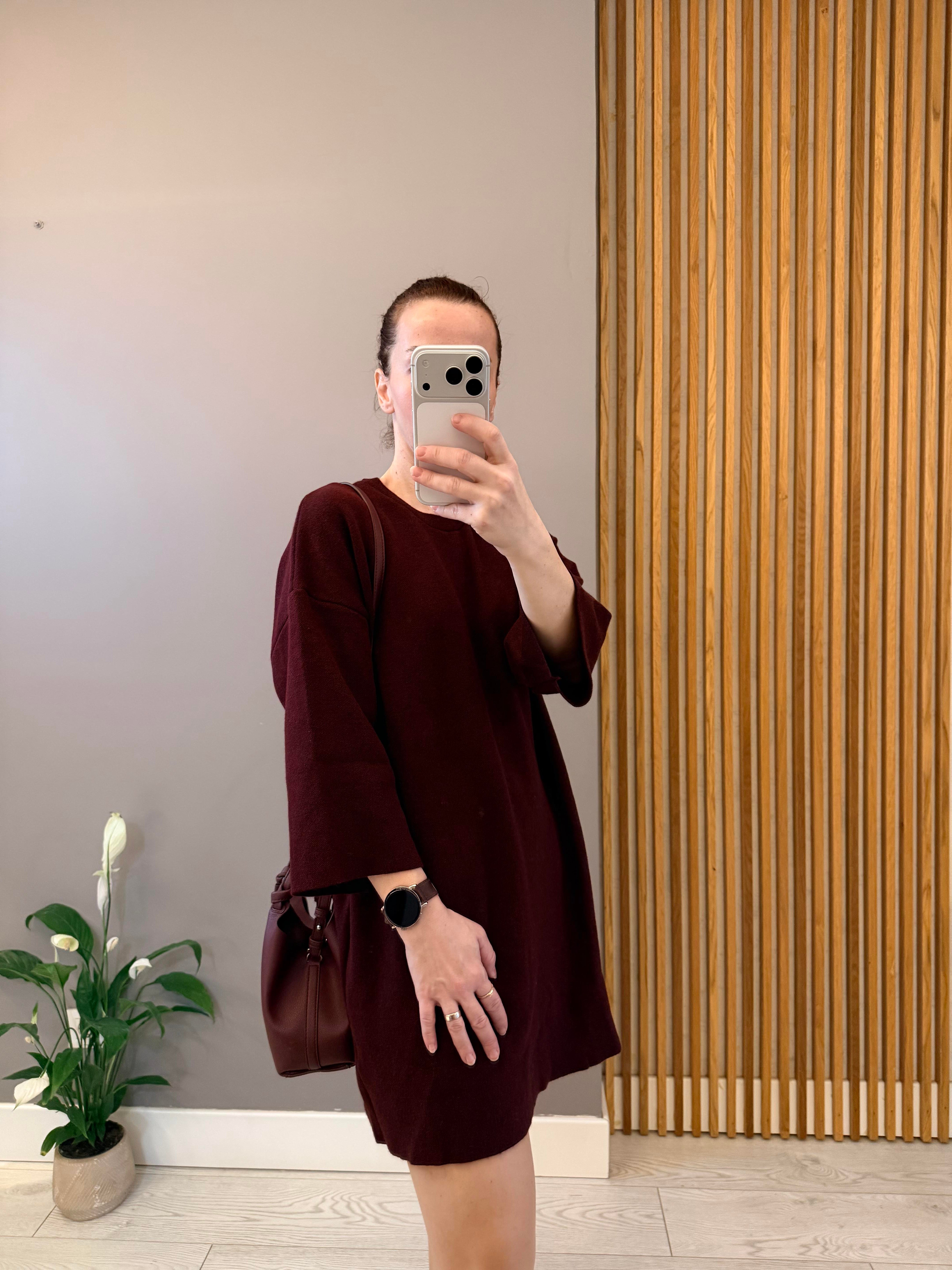 Kısa triko bordo elbise